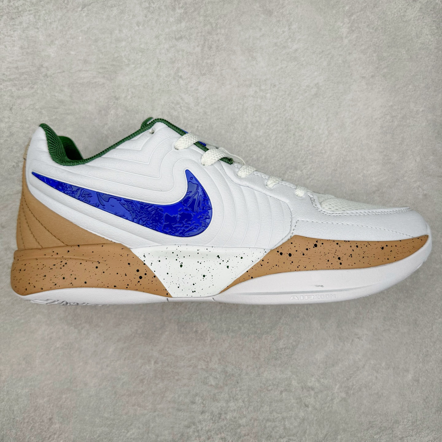 图片[2]-NK Ja 2 EP 莫兰特二代低帮篮球鞋 以鲜艳明亮的色调脱颖而出。鞋舌上醒目地展示着 “ JA ” 标志，而后跟上的 “ 12 ：AM ” 则以独特的设计呈现。鞋头和鞋舌采用透气运动网布制成，确保舒适耐用。在第一款鞋型的基础上进行了重大升级，采用更为挺拔的鞋口设计，为脚踝带来更佳的包裹与支撑感。侧面独特波纹纹理细节，打破了单调，赋予鞋子灵动与活力的视觉体验。中底部分巧妙借鉴了科比 5 的经典元素，融入斑点细节，增强了整体美学吸引力。实拍调校N版已经零色差零失真 百分百还原实物色彩所见即所得 不存在货不对板色差等低级问题 选购参考实物拍摄 不混卖不参货 只用心做好货严格选品 承诺混一赔十 尺码：36 36.5 37.5 38 38.5 39 40 40.5 41 42 42.5 43 44 44.5 45 46-选品中心