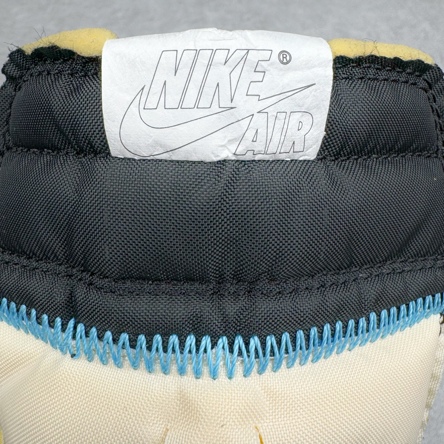 图片[13]-＃PK纯原 Union x Air Jordan AJ1 Retro High NRG 联名四色拼接灰白红 HV8563-600 圈内最强系列 高端零售特供批次 产品品控稳定性领先行业 各方面均可对飙L版 良心定价不杀猪 SZ原厂全套原楦原纸板冲刀磨具开发 原厂皮料加持 原厂港宝加持定型后跟R度完美 同源原厂电绣 飞翼针数密度立体效果一致 百分百一致原鞋 原厂拉帮工艺 针距密度一致 后跟弧度收口自然不对折 极致一眼正品既视感 进口玻璃冲刀皮料裁剪零毛边 全鞋电脑针车工艺 品控清洁度最高QC检验标准 免检产品 原厂订购鞋盒、鞋标、防尘纸、鞋撑、鞋带 追求极致的原厂味道 尺码：36 36.5 37.5 38 38.5 39 40 40.5 41 42 42.5 43 44 44.5 45 46 47.5-选品中心