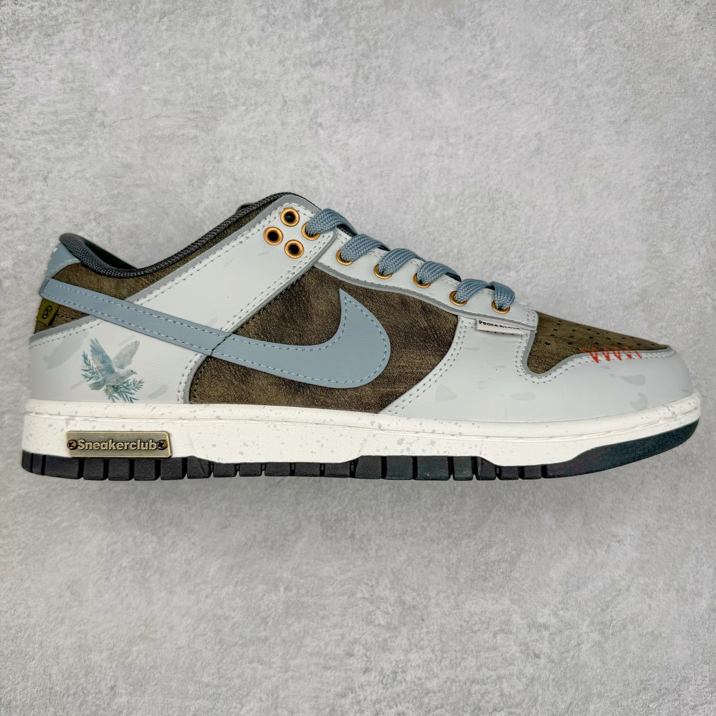 ＃YC纯原 NK Dunk Low 和平与爱 GB1220-010 定制系列天花板 无原鞋不开发 全系列得物原鞋一比一校对开发 配色持续更新中 终端对接 优势输出 全套原厂楦头原纸板数据档案倾力打造 原汁原味莞产 极致还原 圈内最强针车工艺 高端零售指定版 广东原厂配套原盒原标 鞋盒分三个尺码段 原厂冲刀 超高清洁度 全鞋零毛边皮料切割 采用原厂百宏鞋带以及原厂百宏织唛舌标 内标可供原厂几率过验 进口原装条纹中底布 四线拉帮白色点胶 原厂拉帮手法遵循公司 原厂电绣 极致还原 尺码：36 36.5 37.5 38 38.5 39 40 40.5 41 42 42.5 43 44 44.5 45 46-选品中心