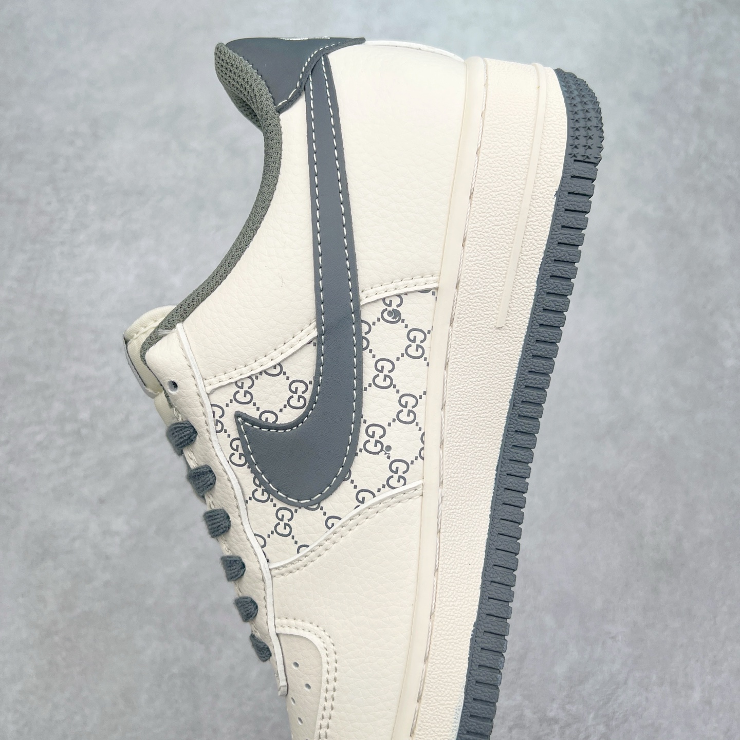 图片[7]-NK Air Force 1´07 Low 空军一号低帮百搭休闲运动板鞋 XZ6188-723 柔软、弹性十足的缓震性能和出色的中底设计 横跨复古与现代的外型结合 造就出风靡全球 三十多年的Force 1 直到今天还深受青睐 实拍调校N版已经零色差零失真 百分百还原实物色彩所见即所得 不存在货不对板色差等低级问题 选购参考实物拍摄 不混卖不参货 只用心做好货严格选品 承诺混一赔十 尺码：36 36.5 37.5 38 38.5 39 40 40.5 41 42 42.5 43 44 44.5 45-选品中心