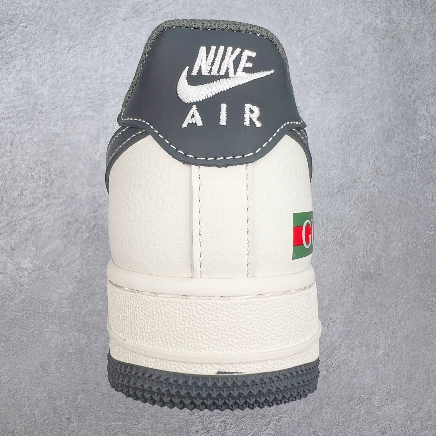 图片[8]-NK Air Force 1´07 Low 空军一号低帮百搭休闲运动板鞋 XZ6188-723 柔软、弹性十足的缓震性能和出色的中底设计 横跨复古与现代的外型结合 造就出风靡全球 三十多年的Force 1 直到今天还深受青睐 实拍调校N版已经零色差零失真 百分百还原实物色彩所见即所得 不存在货不对板色差等低级问题 选购参考实物拍摄 不混卖不参货 只用心做好货严格选品 承诺混一赔十 尺码：36 36.5 37.5 38 38.5 39 40 40.5 41 42 42.5 43 44 44.5 45-选品中心