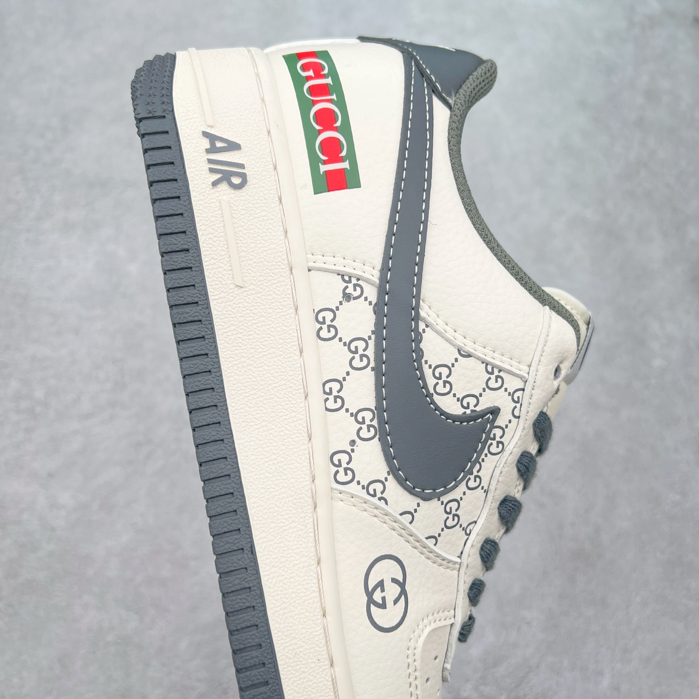 图片[6]-NK Air Force 1´07 Low 空军一号低帮百搭休闲运动板鞋 XZ6188-723 柔软、弹性十足的缓震性能和出色的中底设计 横跨复古与现代的外型结合 造就出风靡全球 三十多年的Force 1 直到今天还深受青睐 实拍调校N版已经零色差零失真 百分百还原实物色彩所见即所得 不存在货不对板色差等低级问题 选购参考实物拍摄 不混卖不参货 只用心做好货严格选品 承诺混一赔十 尺码：36 36.5 37.5 38 38.5 39 40 40.5 41 42 42.5 43 44 44.5 45-选品中心