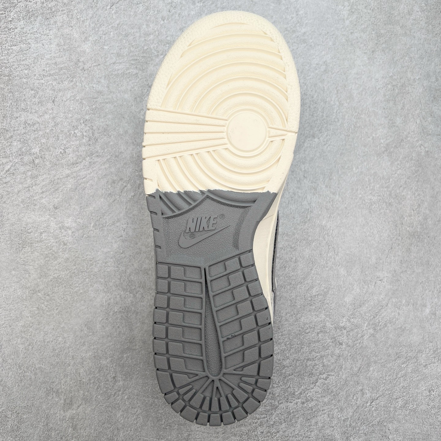 图片[9]-NK Dunk Low 定制配色 YX5066-243 大厂出品 极力推荐 原装头层材料 独家版型蒸餾加工帶來的是更好的视觉和脚感体验大厂纯原品质出货 清洁度 电绣工艺 皮料切割干净无任何毛边 细节完美 实拍调校N版已经零色差零失真 百分百还原实物色彩所见即所得 不存在货不对板色差等低级问题 选购参考实物拍摄 不混卖不参货 只用心做好货严格选品 承诺混一赔十 尺码：36 36.5 37.5 38 38.5 39 40 40.5 41 42 42.5 43 44 44.5 45-选品中心