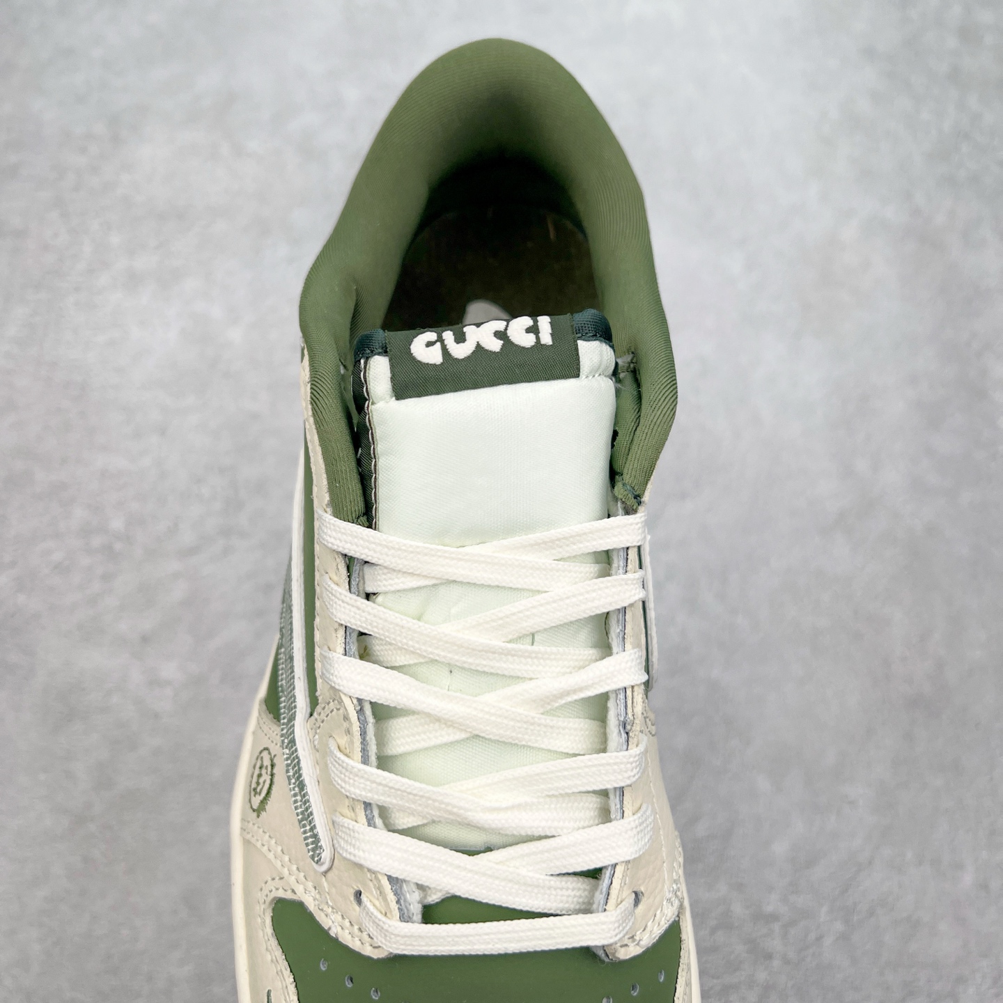 图片[5]-TS x Air Jordan AJ1 Low 倒钩低帮联名定制配色 XS2024-001 原厂内置气垫魔块 A模大底 头层小牛皮 鞋舌AJ原厂专用牛津布+AJ专用反口珍珠布+原厂无杂质高弹内里海棉+特殊封边弹力鞋带 实拍调校N版已经零色差零失真 百分百还原实物色彩所见即所得 不存在货不对板色差等低级问题 选购参考实物拍摄 不混卖不参货 只用心做好货严格选品 承诺混一赔十 尺码：36 36.5 37.5 38 38.5 39 40 40.5 41 42 42.5 43 44 44.5 45-选品中心