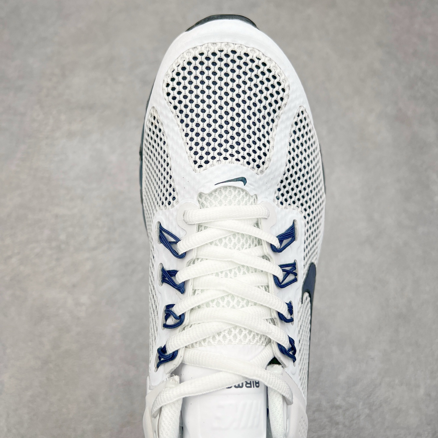 图片[4]-＃纯原 NK Air Max 2013 经典舒适时尚耐磨透气低帮气垫跑步鞋 HF3660-101 携时尚设计闪亮回归 出众有型 采用网眼布细节和运动风无缝覆面 助你保持清爽感受 塑就焕新造型 经典 Flywire 设计搭配经典全掌型 Max Air 缓震配置 缔造出众舒适感和支撑效果实拍调校N版已经零色差零失真 百分百还原实物色彩所见即所得 不存在货不对板色差等低级问题 选购参考实物拍摄 不混卖不参货 只用心做好货严格选品 承诺混一赔十 尺码：35.5 36 36.5 37.5 38 38.5 39 40 40.5 41 42 42.5 43 44 44.5 45 46 46.5-选品中心