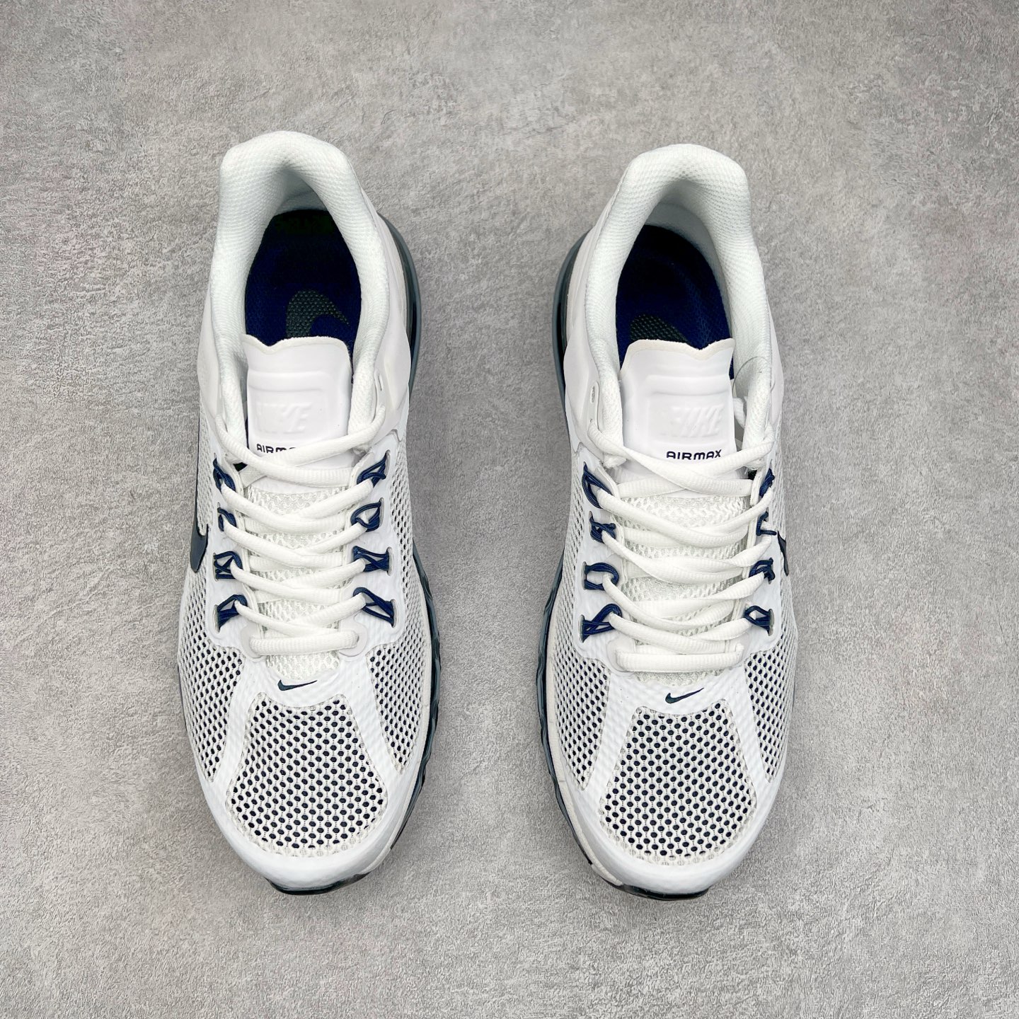 图片[2]-＃纯原 NK Air Max 2013 经典舒适时尚耐磨透气低帮气垫跑步鞋 HF3660-101 携时尚设计闪亮回归 出众有型 采用网眼布细节和运动风无缝覆面 助你保持清爽感受 塑就焕新造型 经典 Flywire 设计搭配经典全掌型 Max Air 缓震配置 缔造出众舒适感和支撑效果实拍调校N版已经零色差零失真 百分百还原实物色彩所见即所得 不存在货不对板色差等低级问题 选购参考实物拍摄 不混卖不参货 只用心做好货严格选品 承诺混一赔十 尺码：35.5 36 36.5 37.5 38 38.5 39 40 40.5 41 42 42.5 43 44 44.5 45 46 46.5-选品中心