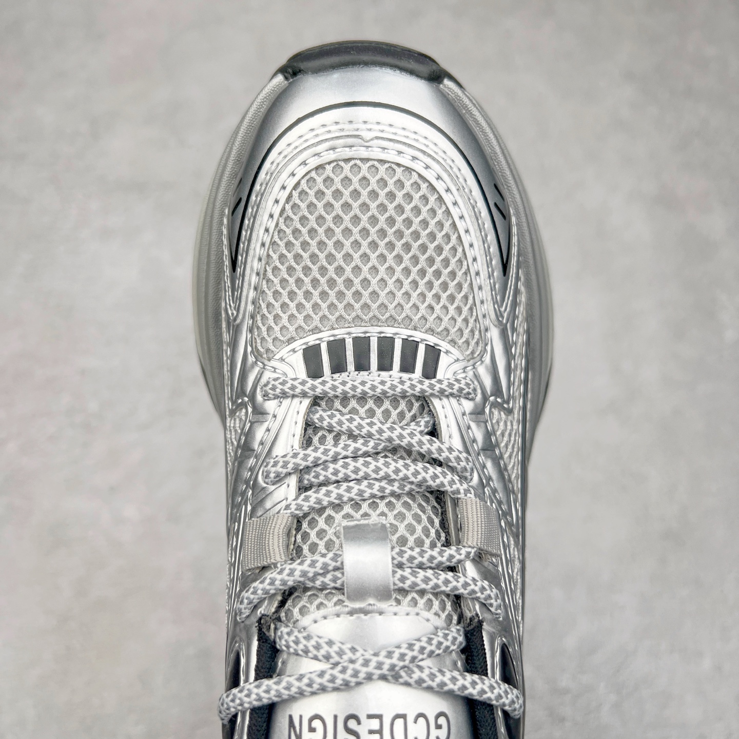 图片[4]-GG-CC Chunky Low白鹿同款独星球 2024新款GGCC低帮复古厚底增高老爹鞋 时髦look轻松定格 不费力展现率性氛围 原版正确大底 高档银盒 酷帅机能风不规则设计大底 8CM 增高厚底 大长腿既视感轻松拿捏 货号：G24X9833 尺码：35 36 37 38 39 40-选品中心