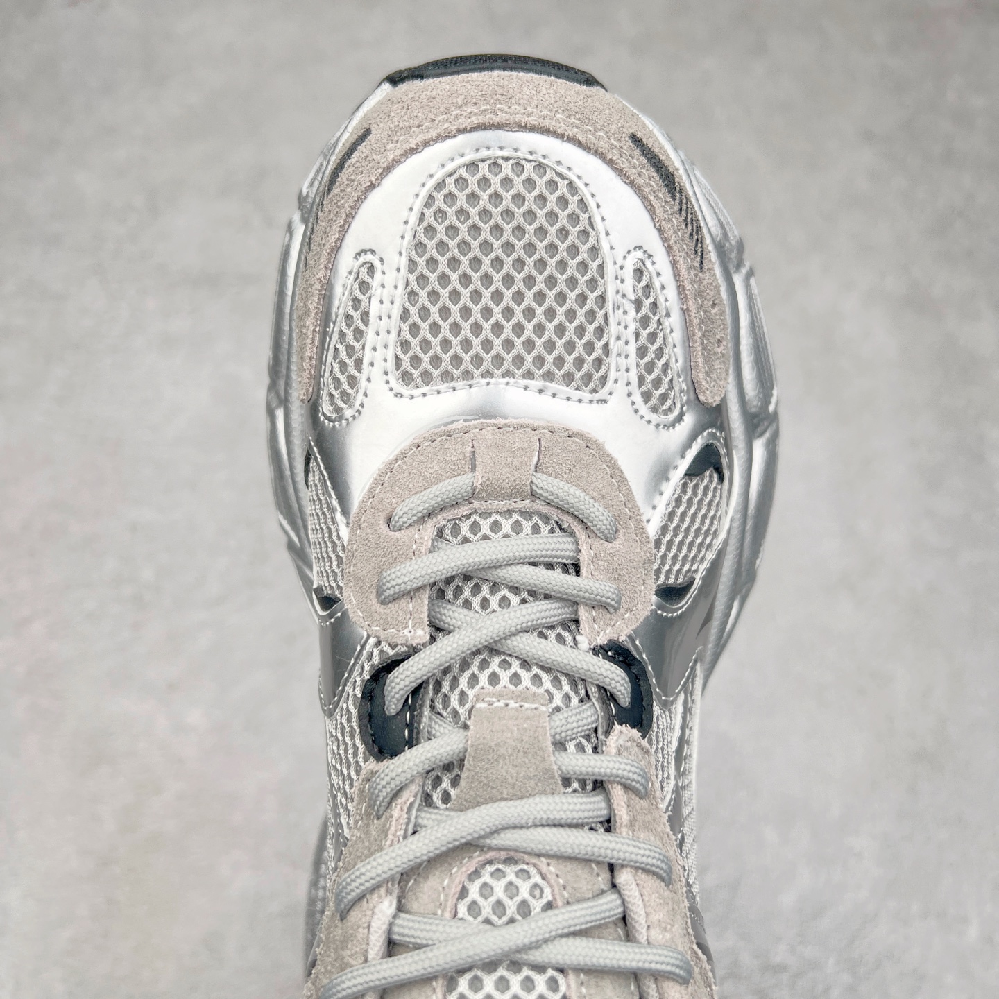 图片[4]-GG-CC Chunky Low白鹿同款独星球 2024新款GGCC低帮复古厚底增高老爹鞋 时髦look轻松定格 不费力展现率性氛围 原版正确大底 高档银盒 酷帅机能风不规则设计大底 8CM 增高厚底 大长腿既视感轻松拿捏 货号：G24X9833 尺码：35 36 37 38 39 40-选品中心