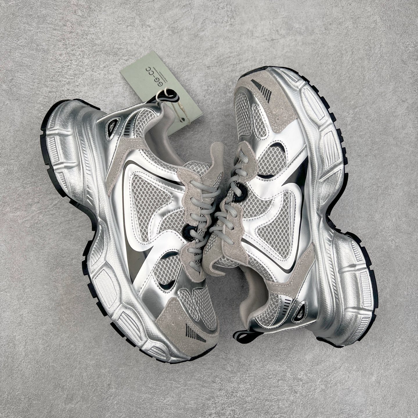 图片[3]-GG-CC Chunky Low白鹿同款独星球 2024新款GGCC低帮复古厚底增高老爹鞋 时髦look轻松定格 不费力展现率性氛围 原版正确大底 高档银盒 酷帅机能风不规则设计大底 8CM 增高厚底 大长腿既视感轻松拿捏 货号：G24X9833 尺码：35 36 37 38 39 40-选品中心