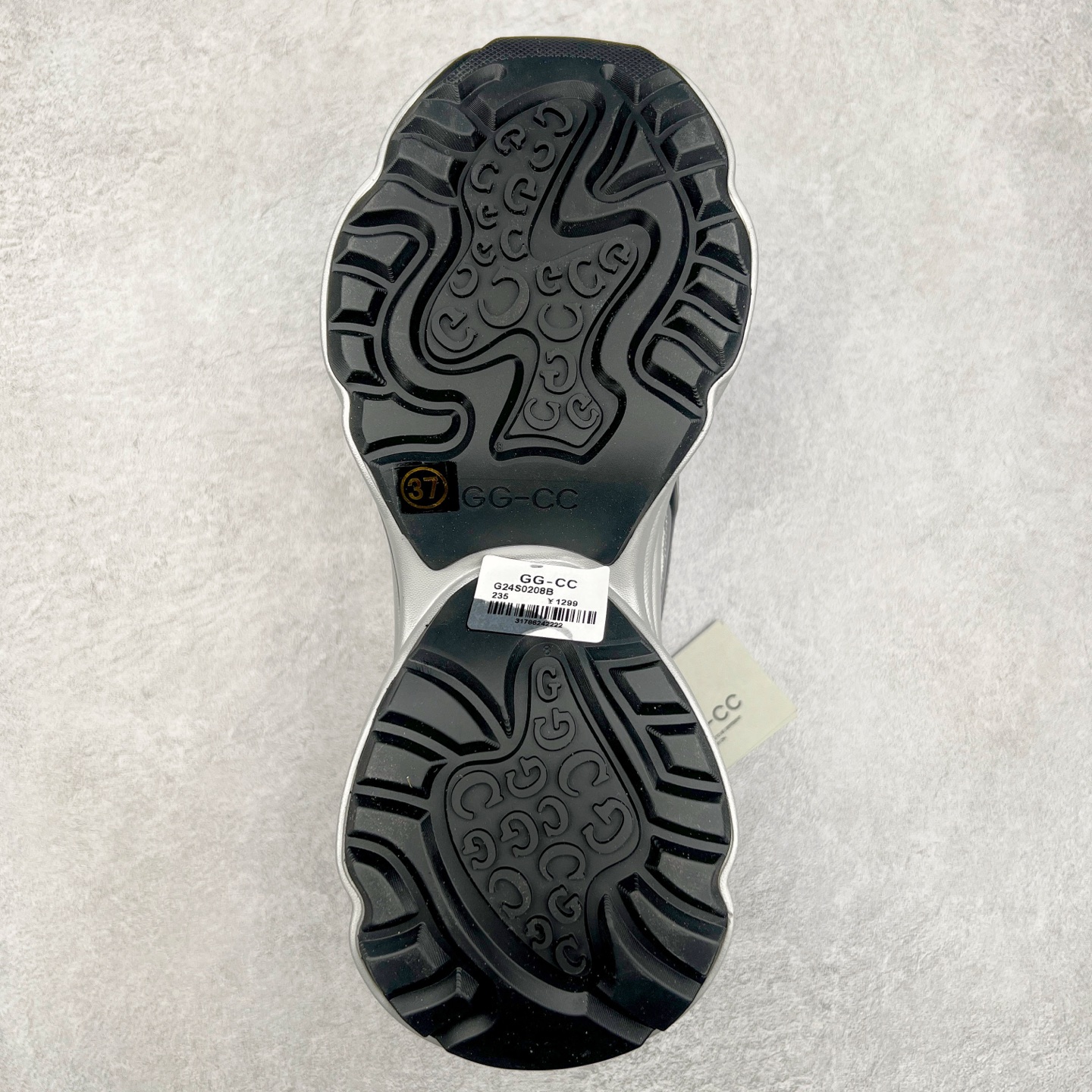 图片[9]-GG-CC Chunky Low白鹿同款独星球 2024新款GGCC低帮复古厚底增高老爹鞋 时髦look轻松定格 不费力展现率性氛围 原版正确大底 高档银盒 酷帅机能风不规则设计大底 8CM 增高厚底 大长腿既视感轻松拿捏 货号：G24X9833 尺码：35 36 37 38 39 40-选品中心