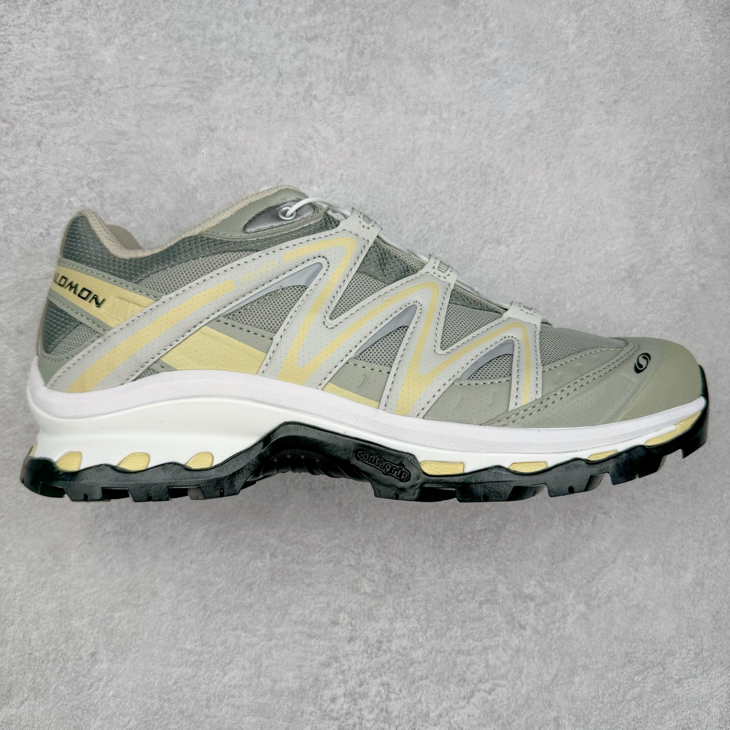 ＃GD Salomon XT-QUEST ADV 萨洛蒙潮流越野机能户外功能鞋 纯原外贸平台特供订单 耗时半年巨作 全套原纸板楦头开发 原厂特供网布配套加持 确保原汁原味 完美呈现版型 原档数据独家私模五层组合大底 男女鞋同步官方开发至46.5 原装Ortholite轻量化鞋垫 中底布带钢印编号 原厂TPU锁扣 进口港宝加持 后跟自然饱满 还原公司包裹性 基于 SALOMON 初代 XT 鞋身造型并搭载 4D ADVANCED CHASSIS™ 大底打造而成 为这款 XT-QUEST 带来了多项足部控制与保护等功能性 如在运动过程中控制左右晃动的过程而提高稳定性、改善长途越野过程中足中到足尖的过渡、提高感知岩石的精确度以抵抗尖锐物体对脚底的伤害以及采用动态缓冲来增强穿着舒适感 从而减轻疲劳感 使 XT-QUEST 成为一双舒适且安全的户外之履 尺码：36 36.5 37.5 38 38.5 39 40 40.5 41 42 42.5 43 44 44.5 45 46 46.5-选品中心