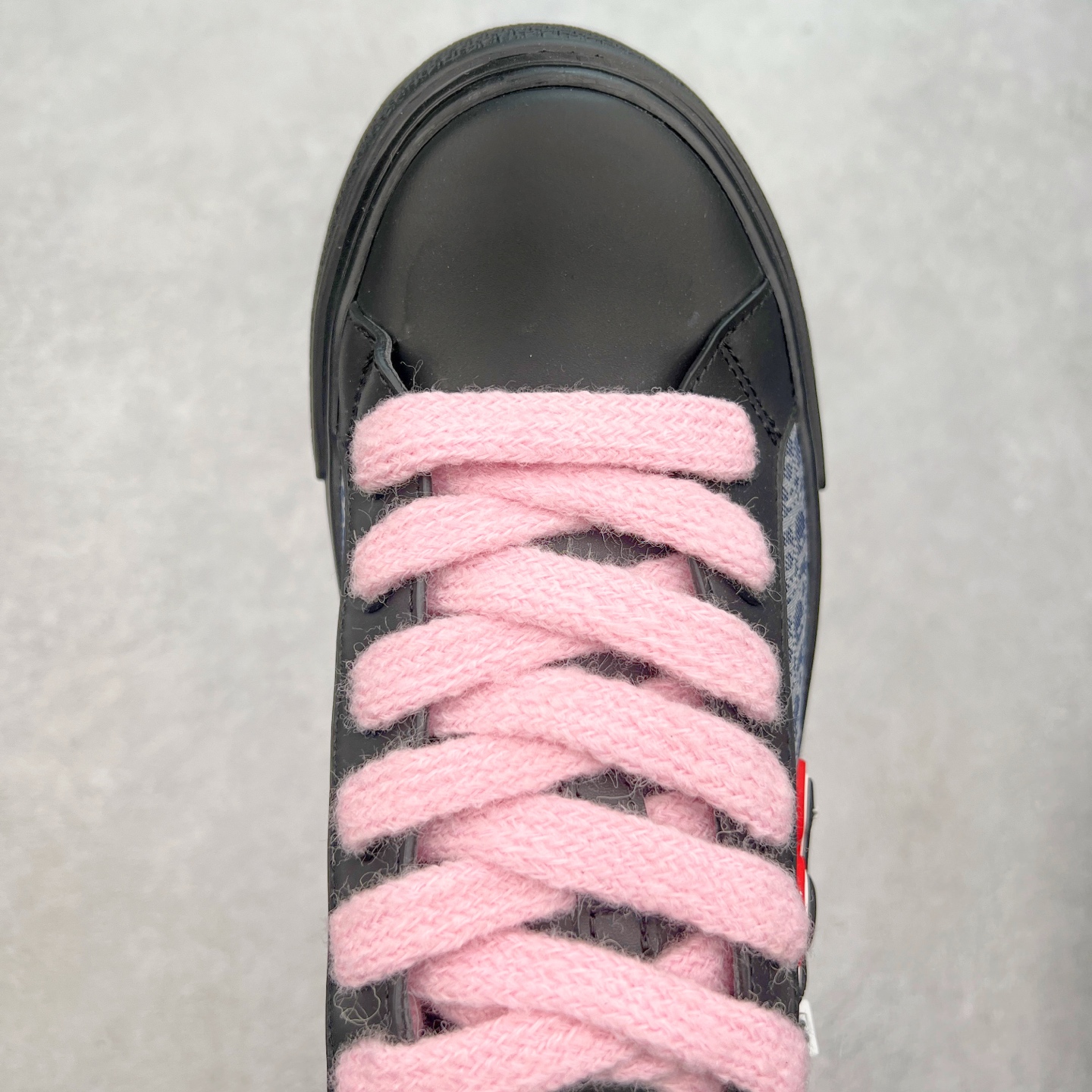 图片[4]-＃纯原 Dior B33 迪奥印花系带时尚运动板鞋网球鞋 全套原厂新版原纸板楦头开发 原厂特供皮料加持 原档数据大底 高频字母排版细节 还原 Zp 高端零售特供批次 2023秋季新品 彰显非凡的精湛工艺 重新诠释经典的网球鞋 时尚的廓形突显厚实感 采用全新的拉绒马海毛针织面料 突显柔软触感与富有层次感的流行色彩 搭配棕色绒面革镶片提升格调 别具一格的加垫鞋舌点缀以压花效果Dior标志 后侧点缀以Dior 30Avenue Montaigne标志 可为各式休闲造型增添时尚气质 尺码：40 41 42 43 44 45 46-选品中心