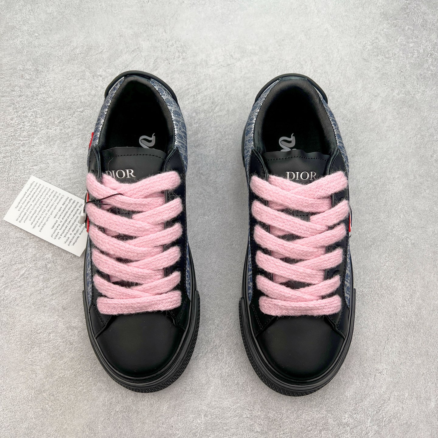 图片[2]-＃纯原 Dior B33 迪奥印花系带时尚运动板鞋网球鞋 全套原厂新版原纸板楦头开发 原厂特供皮料加持 原档数据大底 高频字母排版细节 还原 Zp 高端零售特供批次 2023秋季新品 彰显非凡的精湛工艺 重新诠释经典的网球鞋 时尚的廓形突显厚实感 采用全新的拉绒马海毛针织面料 突显柔软触感与富有层次感的流行色彩 搭配棕色绒面革镶片提升格调 别具一格的加垫鞋舌点缀以压花效果Dior标志 后侧点缀以Dior 30Avenue Montaigne标志 可为各式休闲造型增添时尚气质 尺码：40 41 42 43 44 45 46-选品中心