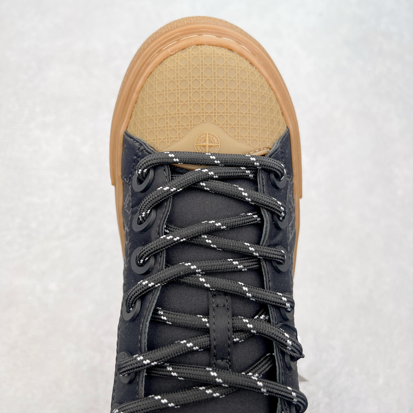 图片[4]-＃纯原 Dior B33 迪奥印花系带时尚运动板鞋网球鞋 全套原厂新版原纸板楦头开发 原厂特供皮料加持 原档数据大底 高频字母排版细节 还原 Zp 高端零售特供批次 2023秋季新品 彰显非凡的精湛工艺 重新诠释经典的网球鞋 时尚的廓形突显厚实感 采用全新的拉绒马海毛针织面料 突显柔软触感与富有层次感的流行色彩 搭配棕色绒面革镶片提升格调 别具一格的加垫鞋舌点缀以压花效果Dior标志 后侧点缀以Dior 30Avenue Montaigne标志 可为各式休闲造型增添时尚气质 尺码：40 41 42 43 44 45 46-选品中心