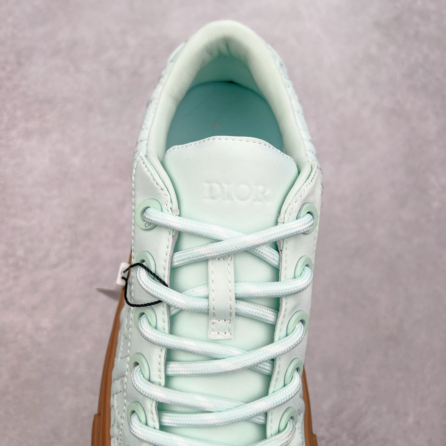 图片[5]-＃纯原 Dior B33 迪奥印花系带时尚运动板鞋网球鞋 全套原厂新版原纸板楦头开发 原厂特供皮料加持 原档数据大底 高频字母排版细节 还原 Zp 高端零售特供批次 2023秋季新品 彰显非凡的精湛工艺 重新诠释经典的网球鞋 时尚的廓形突显厚实感 采用全新的拉绒马海毛针织面料 突显柔软触感与富有层次感的流行色彩 搭配棕色绒面革镶片提升格调 别具一格的加垫鞋舌点缀以压花效果Dior标志 后侧点缀以Dior 30Avenue Montaigne标志 可为各式休闲造型增添时尚气质 尺码：40 41 42 43 44 45 46-选品中心
