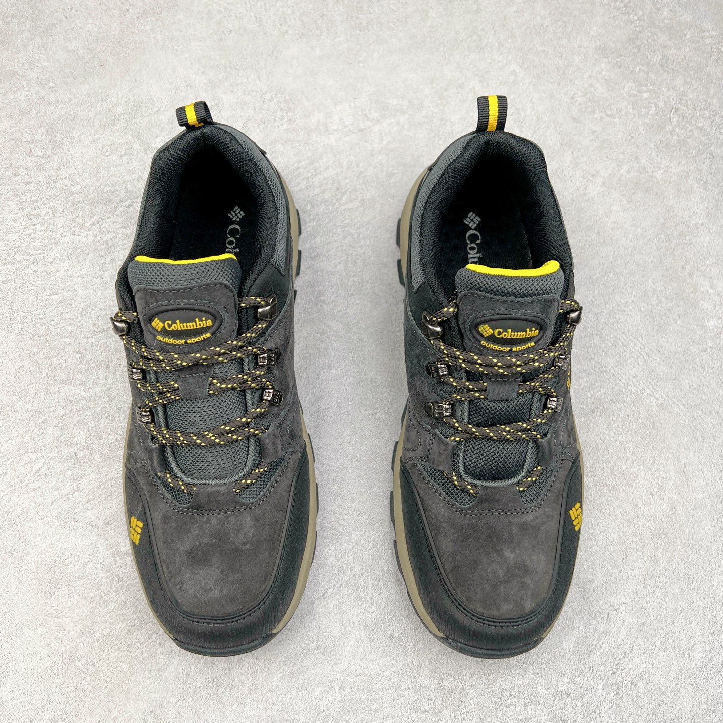 图片[2]-Columbia 哥伦比亚户外登山鞋休闲鞋户外越野徒步鞋广东大厂品质 面料采用进口磨砂牛皮 鞋底采用Vibram黄金大底 专门为鞋底设计的橡胶以出色的耐磨性，良好的防滑性，均匀的质地获得了众多品牌的认可Columbia成立于1938年，源自美国俄勒 州波特兰市，是有着80年悠久历史的国际户外品牌。作为户外科技的先驱者，哥伦比亚倡导 “Tested Tough要玩就玩真的”品牌精神。实地测试文化作为其品牌基因，致力透过产品传递品牌精髓.Columbia执着于让消费者在户外得到专业的真实保护，可以更长时间地享受户外乐趣 尺码：39-44-选品中心