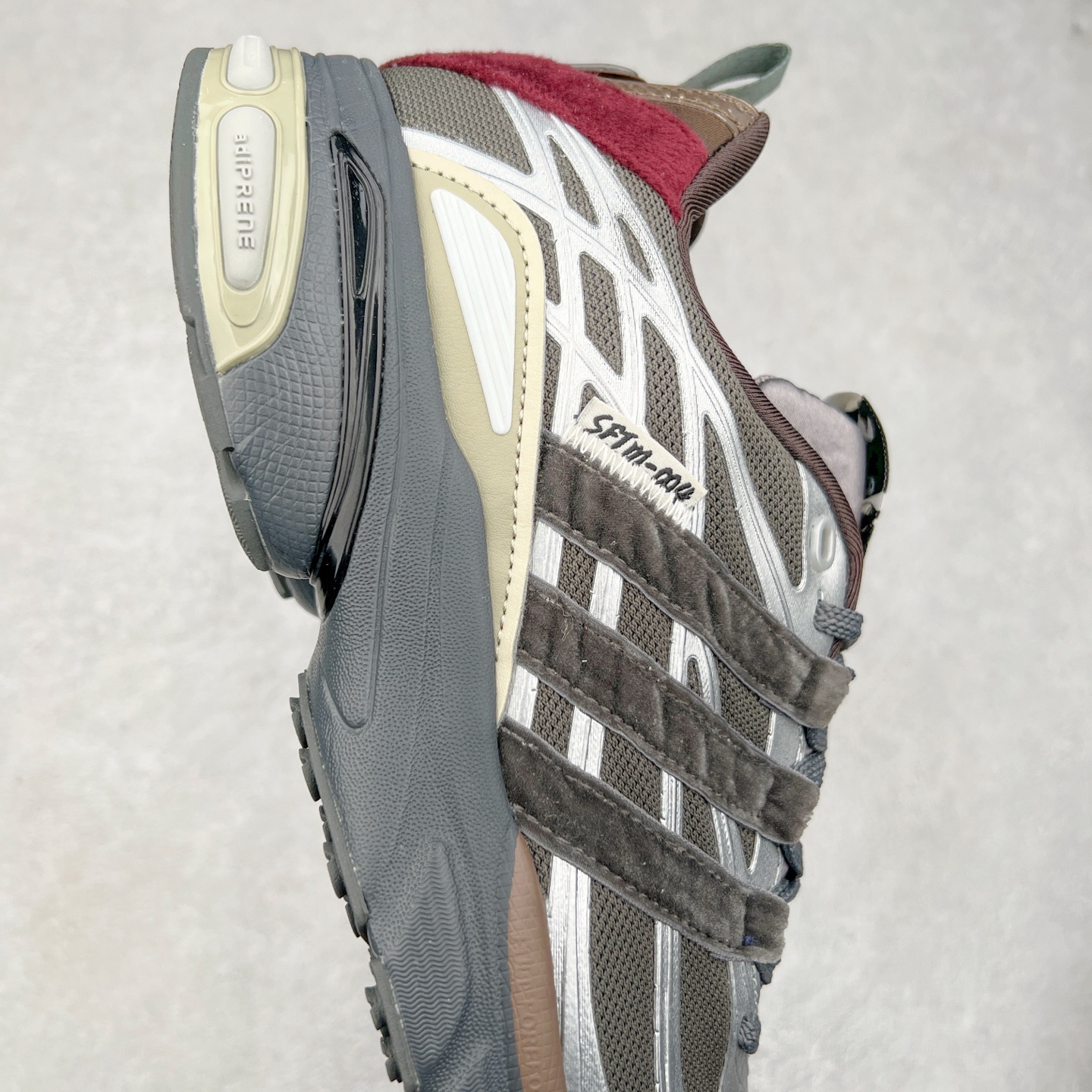 图片[6]-SFTM x AD Originals ADISTAR CUSHION 联名复古舒适防滑耐磨低帮生活休闲鞋 JH9009 实拍调校N版已经零色差零失真 百分百还原实物色彩所见即所得 不存在货不对板色差等低级问题 选购参考实物拍摄 不混卖不参货 只用心做好货严格选品 承诺混一赔十 尺码：36 36.5 37.5 38 38.5 39 40 40.5 41 42 42.5 43 44 44.5 45-选品中心