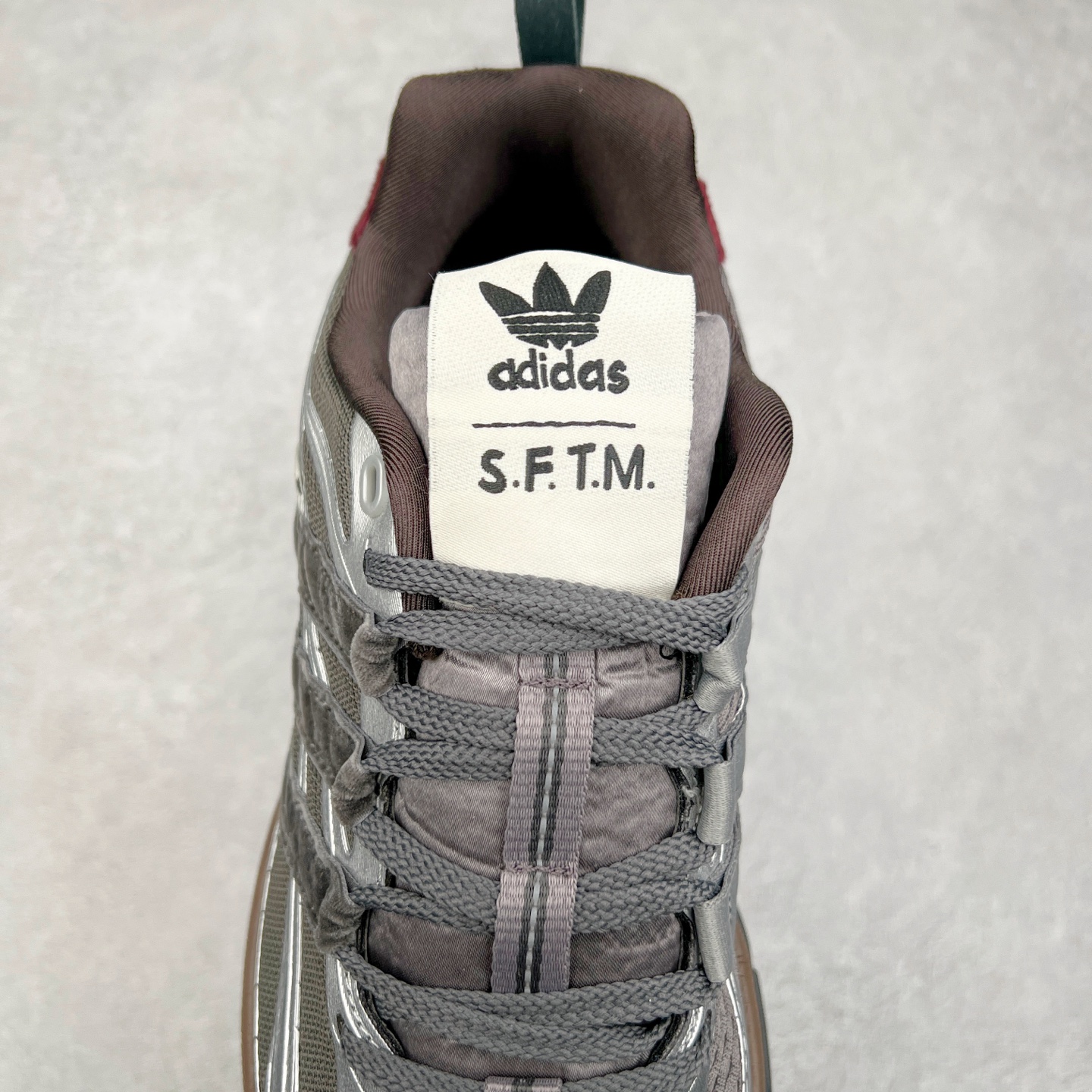 图片[5]-SFTM x AD Originals ADISTAR CUSHION 联名复古舒适防滑耐磨低帮生活休闲鞋 JH9009 实拍调校N版已经零色差零失真 百分百还原实物色彩所见即所得 不存在货不对板色差等低级问题 选购参考实物拍摄 不混卖不参货 只用心做好货严格选品 承诺混一赔十 尺码：36 36.5 37.5 38 38.5 39 40 40.5 41 42 42.5 43 44 44.5 45-选品中心