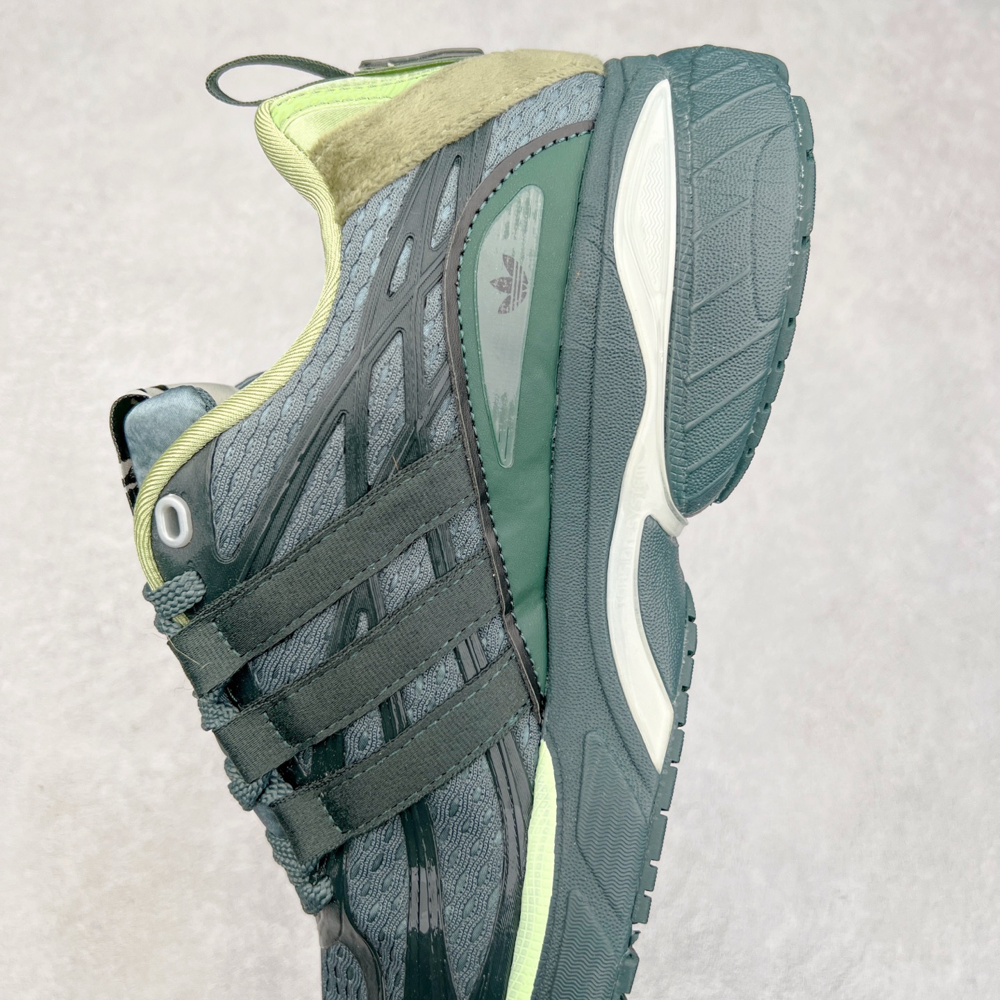 图片[7]-SFTM x AD Originals ADISTAR CUSHION 联名复古舒适防滑耐磨低帮生活休闲鞋 JH9008 实拍调校N版已经零色差零失真 百分百还原实物色彩所见即所得 不存在货不对板色差等低级问题 选购参考实物拍摄 不混卖不参货 只用心做好货严格选品 承诺混一赔十 尺码：36 36.5 37.5 38 38.5 39 40 40.5 41 42 42.5 43 44 44.5 45-选品中心