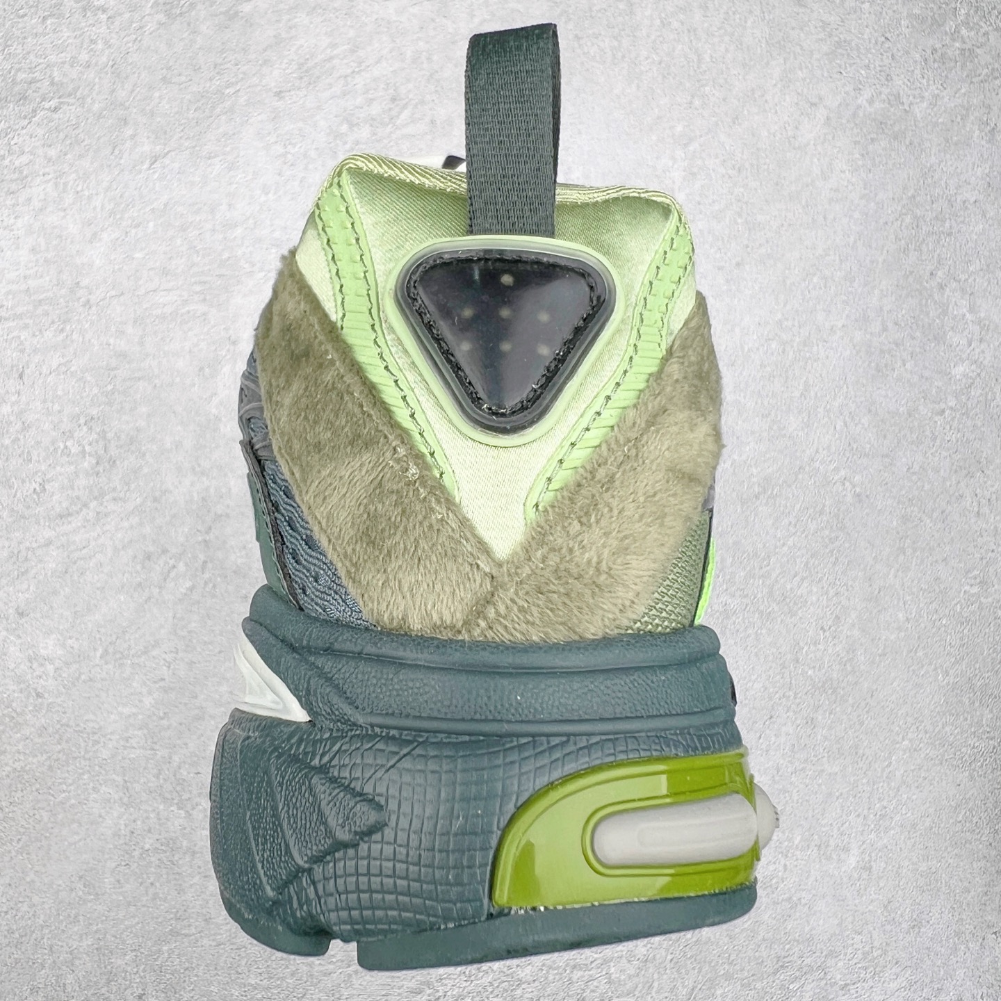 图片[8]-SFTM x AD Originals ADISTAR CUSHION 联名复古舒适防滑耐磨低帮生活休闲鞋 JH9008 实拍调校N版已经零色差零失真 百分百还原实物色彩所见即所得 不存在货不对板色差等低级问题 选购参考实物拍摄 不混卖不参货 只用心做好货严格选品 承诺混一赔十 尺码：36 36.5 37.5 38 38.5 39 40 40.5 41 42 42.5 43 44 44.5 45-选品中心