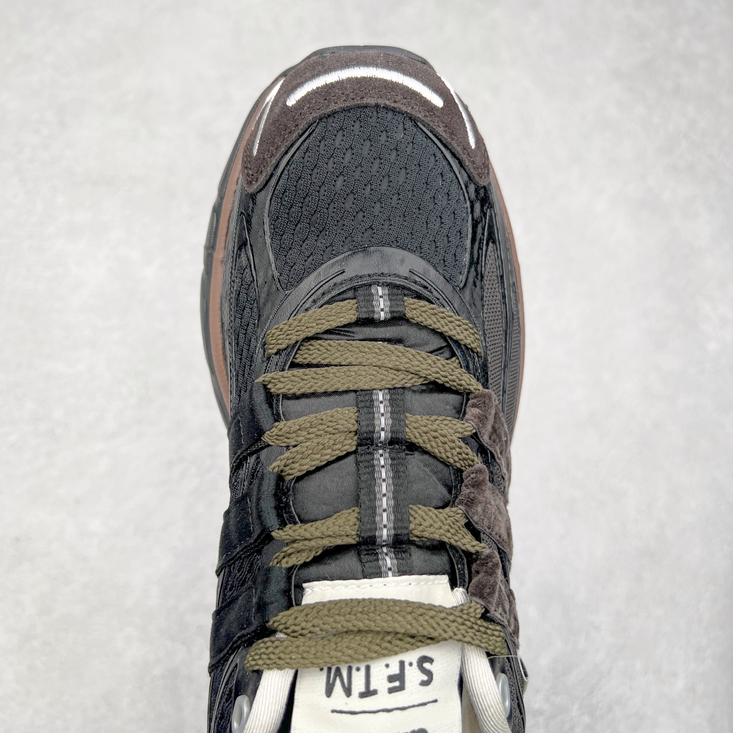 图片[4]-SFTM x AD Originals ADISTAR CUSHION 联名复古舒适防滑耐磨低帮生活休闲鞋 JH9007实拍调校N版已经零色差零失真 百分百还原实物色彩所见即所得 不存在货不对板色差等低级问题 选购参考实物拍摄 不混卖不参货 只用心做好货严格选品 承诺混一赔十 尺码：36 36.5 37.5 38 38.5 39 40 40.5 41 42 42.5 43 44 44.5 45-选品中心