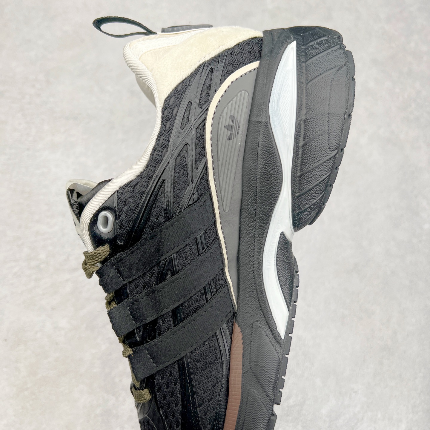 图片[7]-SFTM x AD Originals ADISTAR CUSHION 联名复古舒适防滑耐磨低帮生活休闲鞋 JH9007实拍调校N版已经零色差零失真 百分百还原实物色彩所见即所得 不存在货不对板色差等低级问题 选购参考实物拍摄 不混卖不参货 只用心做好货严格选品 承诺混一赔十 尺码：36 36.5 37.5 38 38.5 39 40 40.5 41 42 42.5 43 44 44.5 45-选品中心