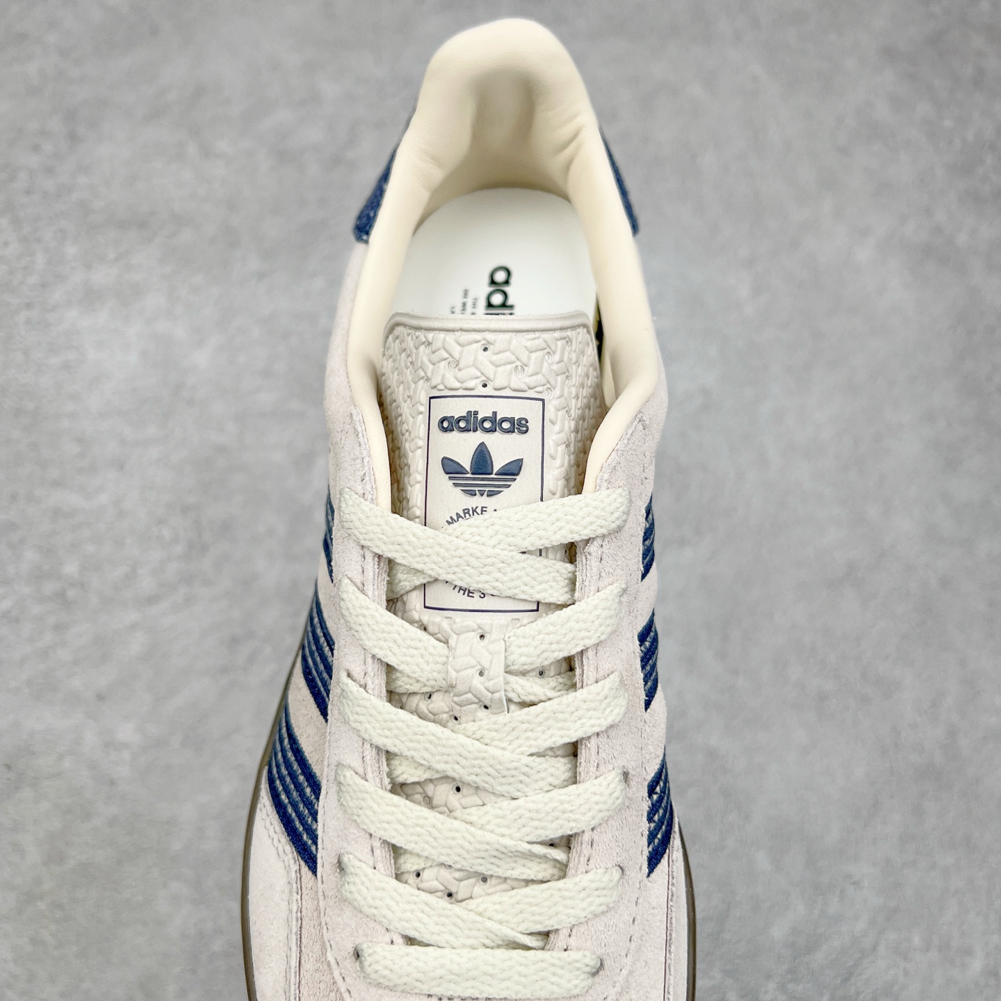 图片[5]-AD Gazelle Indoor Trainers 羚羊内训系列低帮复古百搭休闲运动德训风板鞋 JR3381 90年代经典的复刻版！自60年代以足球训练鞋面世以来,Gazelle就以其经典设计席卷全球。1991年版本的复刻,再造经典Gazelle。采用皮革打造,搭配浊色细节,让这款经典更加简约。尺码：36 36⅔ 37⅓ 38 38⅔ 39⅓ 40 40⅔ 41⅓ 42 42⅔ 43⅓ 44 45-选品中心