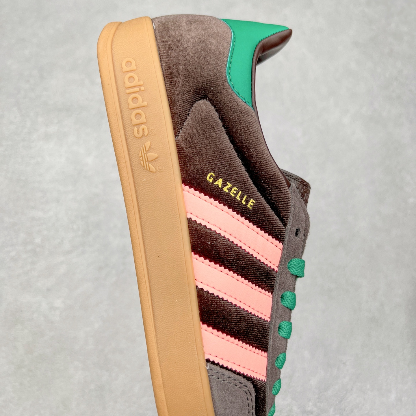 图片[6]-AD Gazelle Indoor Trainers 羚羊内训系列低帮复古百搭休闲运动德训风板鞋 JI2714 90年代经典的复刻版！自60年代以足球训练鞋面世以来,Gazelle就以其经典设计席卷全球。1991年版本的复刻,再造经典Gazelle。采用皮革打造,搭配浊色细节,让这款经典更加简约。尺码：36 36⅔ 37⅓ 38 38⅔ 39⅓ 40 40⅔ 41⅓ 42 42⅔ 43⅓ 44 45-选品中心