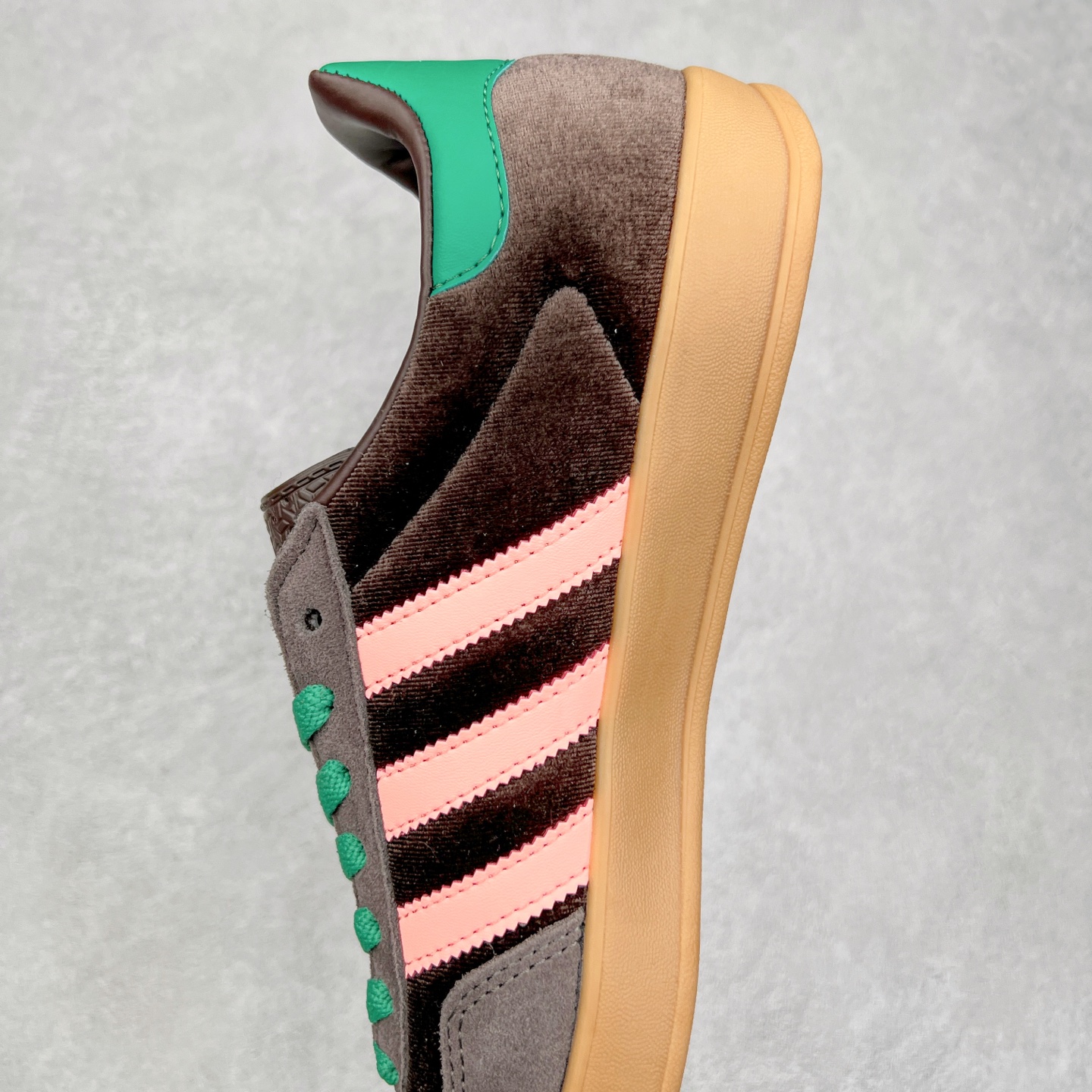 图片[7]-AD Gazelle Indoor Trainers 羚羊内训系列低帮复古百搭休闲运动德训风板鞋 JI2714 90年代经典的复刻版！自60年代以足球训练鞋面世以来,Gazelle就以其经典设计席卷全球。1991年版本的复刻,再造经典Gazelle。采用皮革打造,搭配浊色细节,让这款经典更加简约。尺码：36 36⅔ 37⅓ 38 38⅔ 39⅓ 40 40⅔ 41⅓ 42 42⅔ 43⅓ 44 45-选品中心