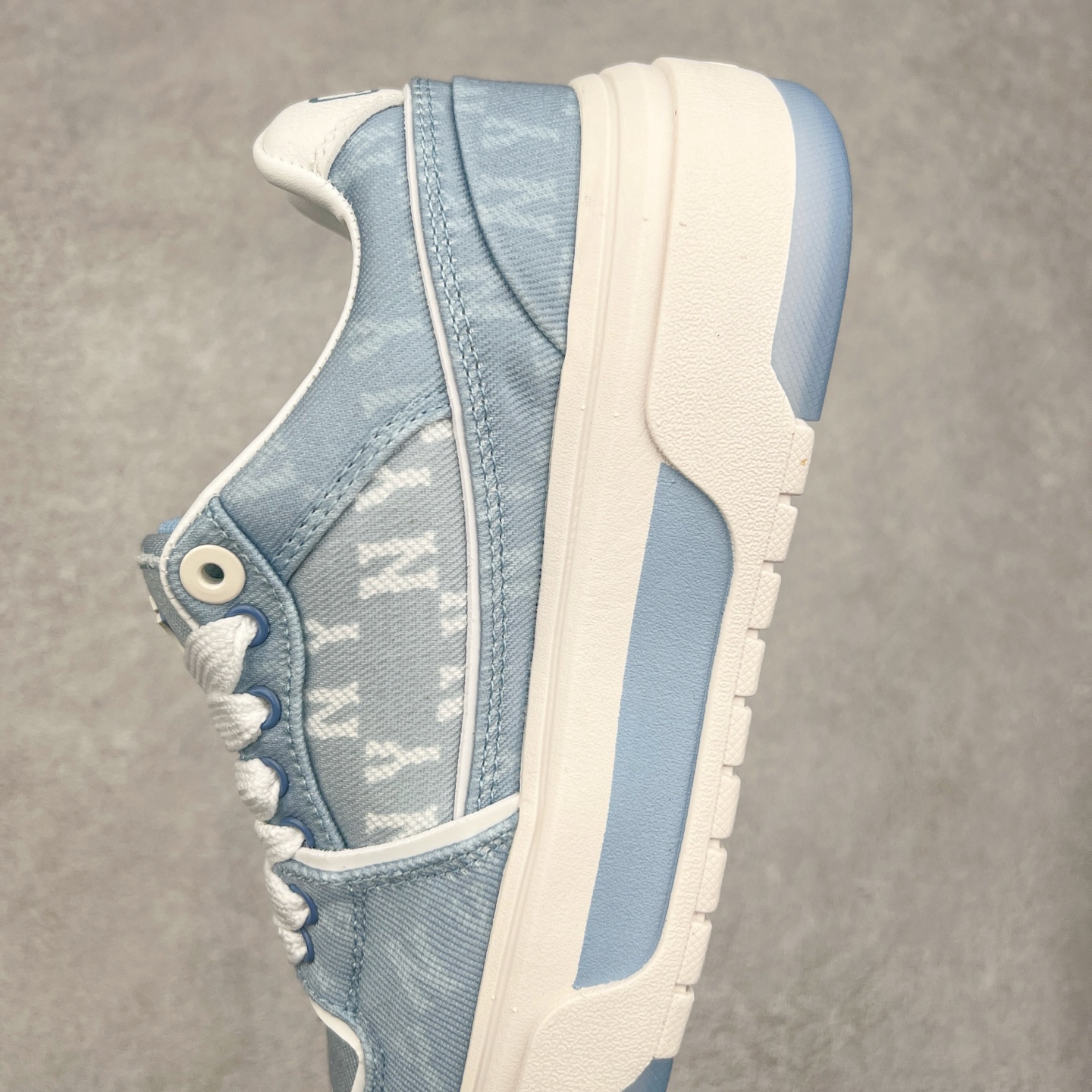 图片[7]-MLB Chunky Liner Basic 复古印花学长鞋系列低帮轻量增高厚底百搭休闲运动慢跑鞋板鞋 Korea韩国联名NY美国榄球纽约洋基队限定 韩国代购专供 全套原楦原纸板原厂数据开发 正确中底拉帮中底网布细节 平台代购专供 左脚内置芯片 韩国代购吊牌标贴 独家一比一RB+MD组合大底 高频后跟小人Logo精准对位立体饱满 正确网布加超迁鞋面 转印中底走线紧密 转印Logo工艺表层防刮不掉色 尺码：35 36 36.5 37.5 38 38.5 39 40 40.5 41 42 42.5 43 44 45-选品中心