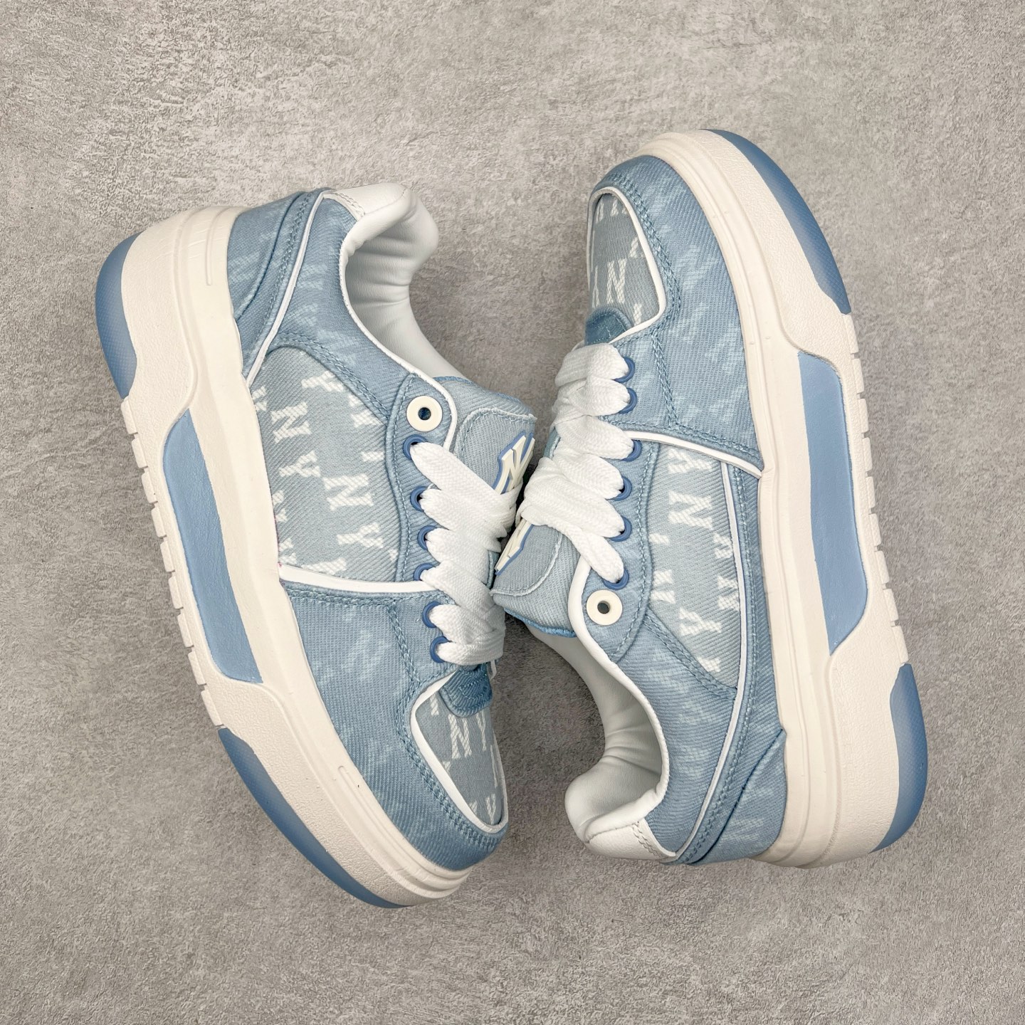 图片[3]-MLB Chunky Liner Basic 复古印花学长鞋系列低帮轻量增高厚底百搭休闲运动慢跑鞋板鞋 Korea韩国联名NY美国榄球纽约洋基队限定 韩国代购专供 全套原楦原纸板原厂数据开发 正确中底拉帮中底网布细节 平台代购专供 左脚内置芯片 韩国代购吊牌标贴 独家一比一RB+MD组合大底 高频后跟小人Logo精准对位立体饱满 正确网布加超迁鞋面 转印中底走线紧密 转印Logo工艺表层防刮不掉色 尺码：35 36 36.5 37.5 38 38.5 39 40 40.5 41 42 42.5 43 44 45-选品中心