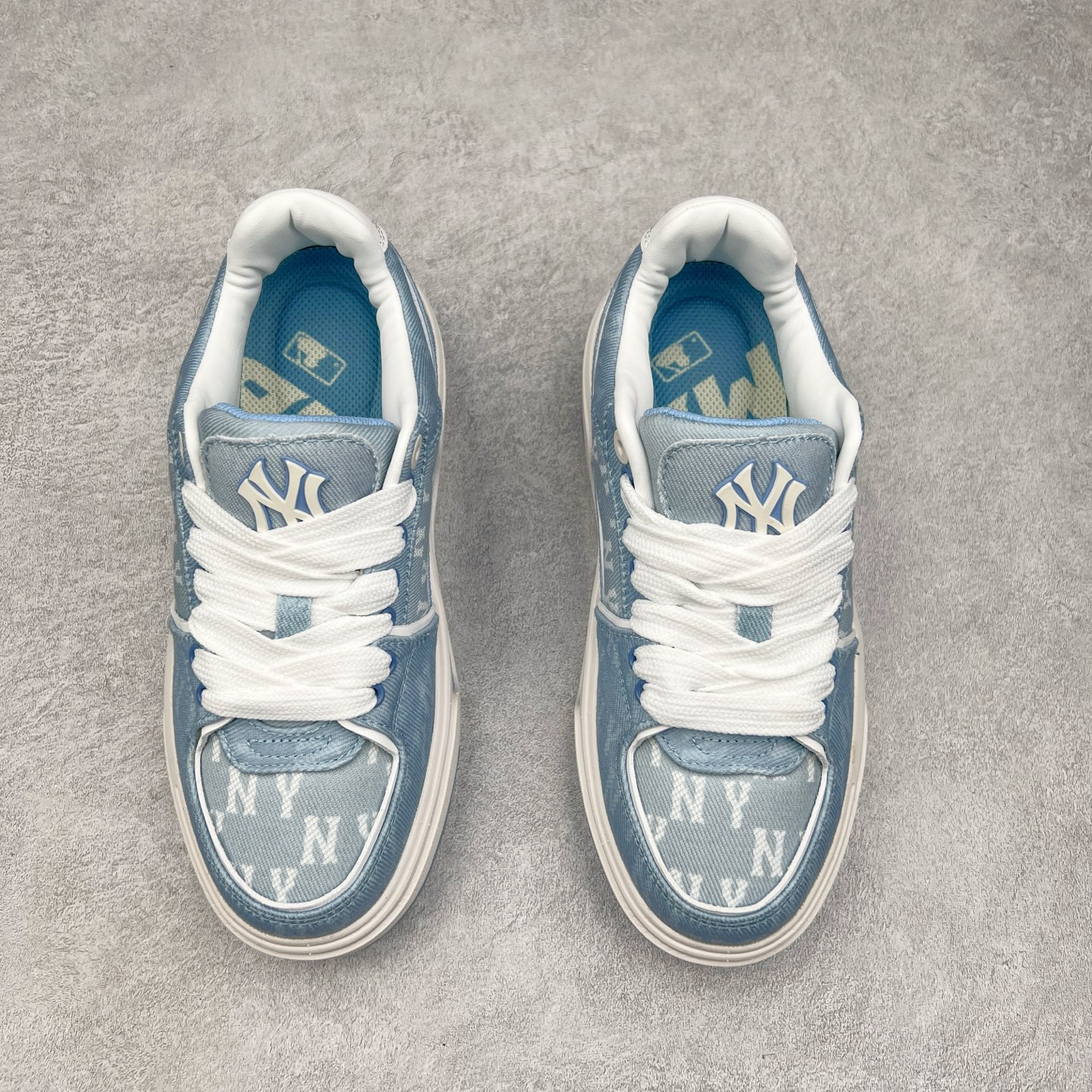 图片[2]-MLB Chunky Liner Basic 复古印花学长鞋系列低帮轻量增高厚底百搭休闲运动慢跑鞋板鞋 Korea韩国联名NY美国榄球纽约洋基队限定 韩国代购专供 全套原楦原纸板原厂数据开发 正确中底拉帮中底网布细节 平台代购专供 左脚内置芯片 韩国代购吊牌标贴 独家一比一RB+MD组合大底 高频后跟小人Logo精准对位立体饱满 正确网布加超迁鞋面 转印中底走线紧密 转印Logo工艺表层防刮不掉色 尺码：35 36 36.5 37.5 38 38.5 39 40 40.5 41 42 42.5 43 44 45-选品中心