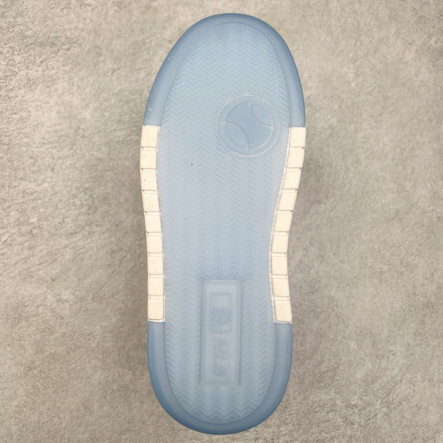 图片[9]-MLB Chunky Liner Basic 复古印花学长鞋系列低帮轻量增高厚底百搭休闲运动慢跑鞋板鞋 Korea韩国联名NY美国榄球纽约洋基队限定 韩国代购专供 全套原楦原纸板原厂数据开发 正确中底拉帮中底网布细节 平台代购专供 左脚内置芯片 韩国代购吊牌标贴 独家一比一RB+MD组合大底 高频后跟小人Logo精准对位立体饱满 正确网布加超迁鞋面 转印中底走线紧密 转印Logo工艺表层防刮不掉色 尺码：35 36 36.5 37.5 38 38.5 39 40 40.5 41 42 42.5 43 44 45-选品中心