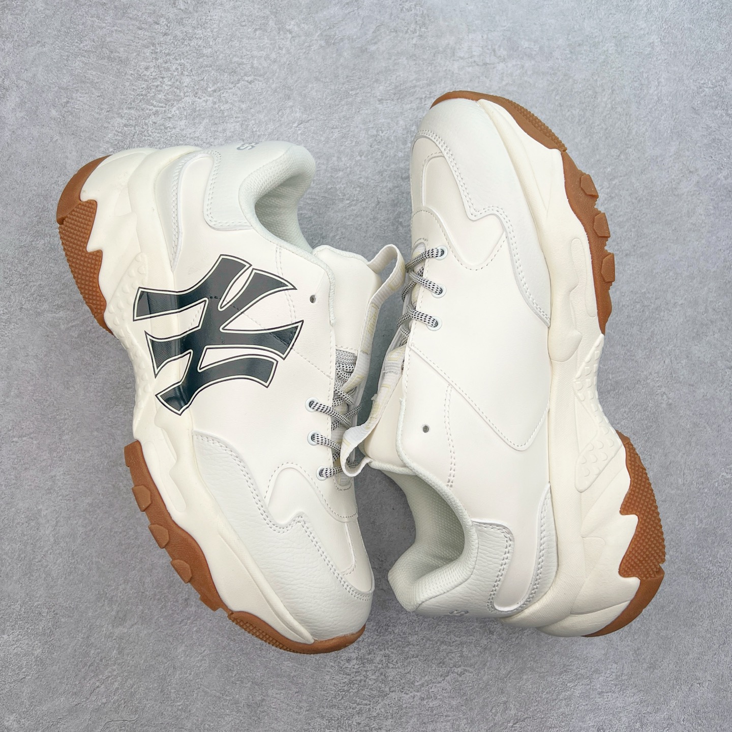 图片[3]-＃MLB盲盒福利 MLB Big Ball Chunky 复古印花老爹鞋系列低帮轻量增高厚底百搭休闲运动慢跑鞋 白菜价亏本清仓套现转新款 机不可失 好好把握 随机一双 只选尺码 商品款式均为上架顶级款式 单品零售价格2×× 保证稳赚不赔 无通货 无烂货 会有轻微瑕疵的情况 友情提醒 买到是亏还是赚 每个人定义不同福袋闷包理论上和赌博心理相同玩的就是惊喜 玩的就是心跳活动商品无严重质量问题不退换‼️尺码：35 36 36.5 37 38 38.5 39 40 40.5 41 42 42.5 43 44 44.5 45-选品中心