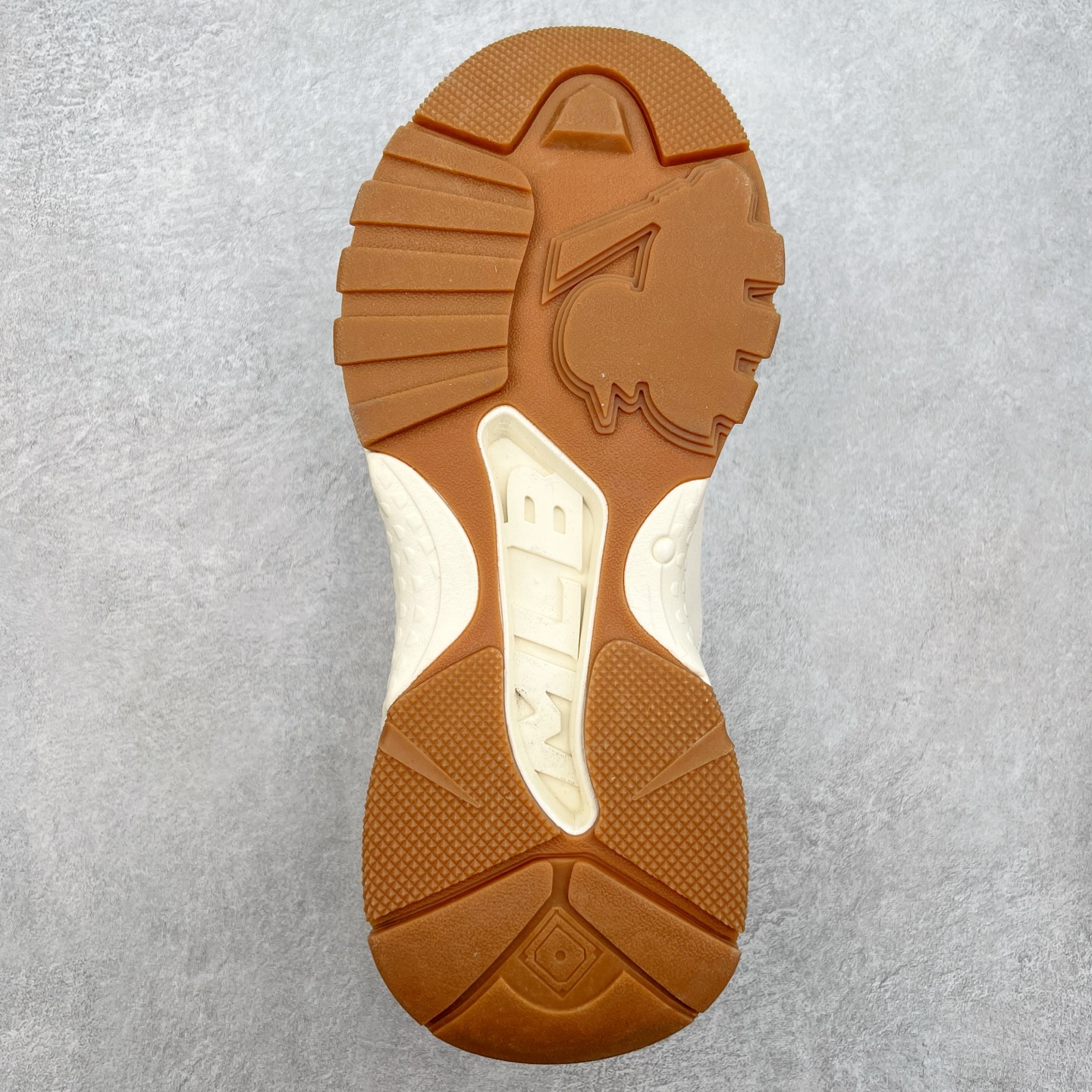 图片[9]-＃MLB盲盒福利 MLB Big Ball Chunky 复古印花老爹鞋系列低帮轻量增高厚底百搭休闲运动慢跑鞋 白菜价亏本清仓套现转新款 机不可失 好好把握 随机一双 只选尺码 商品款式均为上架顶级款式 单品零售价格2×× 保证稳赚不赔 无通货 无烂货 会有轻微瑕疵的情况 友情提醒 买到是亏还是赚 每个人定义不同福袋闷包理论上和赌博心理相同玩的就是惊喜 玩的就是心跳活动商品无严重质量问题不退换‼️尺码：35 36 36.5 37 38 38.5 39 40 40.5 41 42 42.5 43 44 44.5 45-选品中心