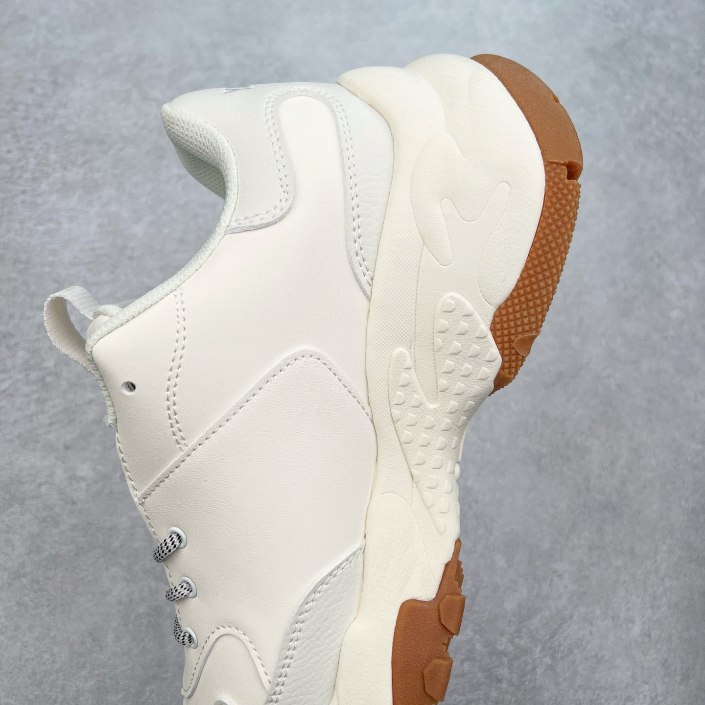 图片[7]-＃MLB盲盒福利 MLB Big Ball Chunky 复古印花老爹鞋系列低帮轻量增高厚底百搭休闲运动慢跑鞋 白菜价亏本清仓套现转新款 机不可失 好好把握 随机一双 只选尺码 商品款式均为上架顶级款式 单品零售价格2×× 保证稳赚不赔 无通货 无烂货 会有轻微瑕疵的情况 友情提醒 买到是亏还是赚 每个人定义不同福袋闷包理论上和赌博心理相同玩的就是惊喜 玩的就是心跳活动商品无严重质量问题不退换‼️尺码：35 36 36.5 37 38 38.5 39 40 40.5 41 42 42.5 43 44 44.5 45-选品中心