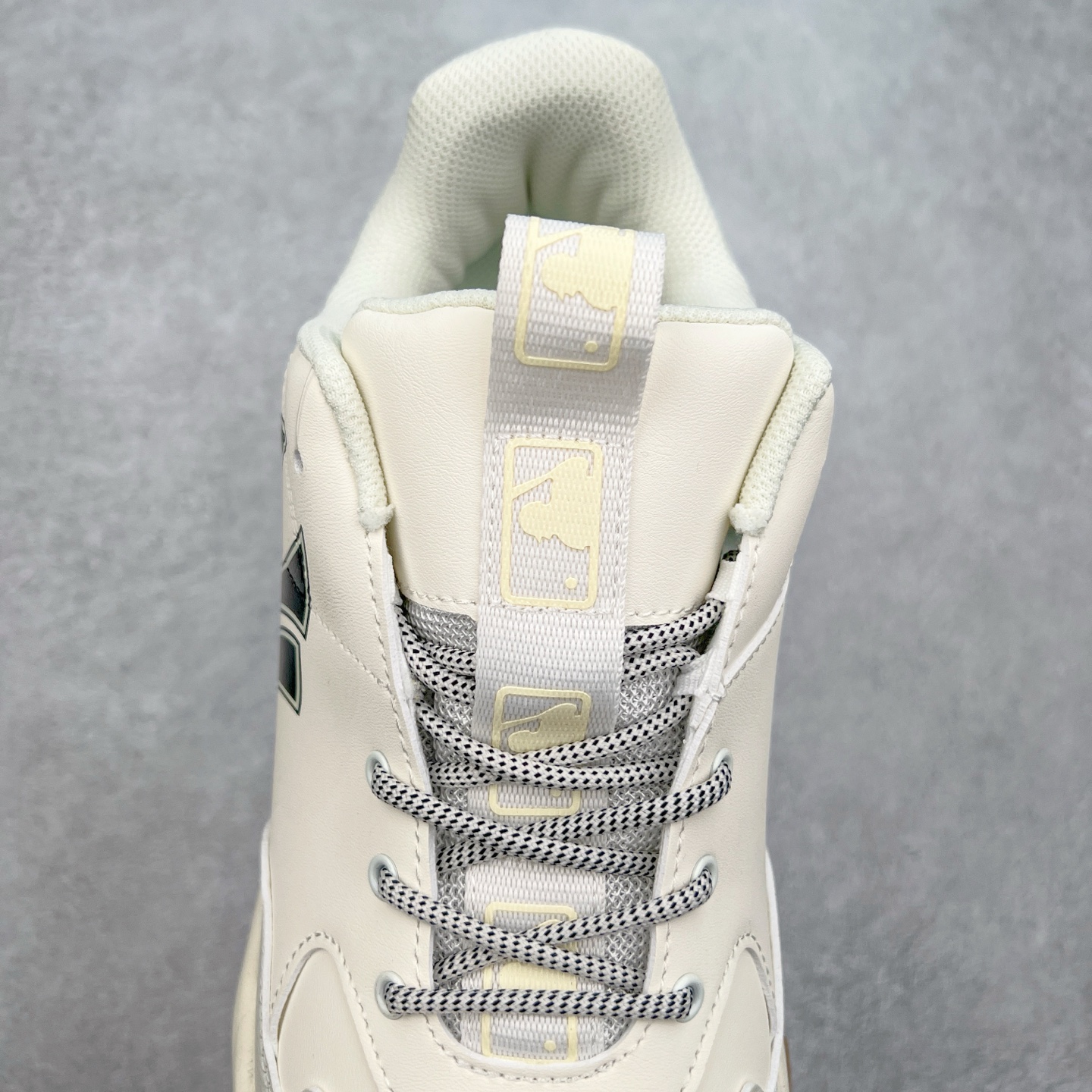 图片[5]-＃MLB盲盒福利 MLB Big Ball Chunky 复古印花老爹鞋系列低帮轻量增高厚底百搭休闲运动慢跑鞋 白菜价亏本清仓套现转新款 机不可失 好好把握 随机一双 只选尺码 商品款式均为上架顶级款式 单品零售价格2×× 保证稳赚不赔 无通货 无烂货 会有轻微瑕疵的情况 友情提醒 买到是亏还是赚 每个人定义不同福袋闷包理论上和赌博心理相同玩的就是惊喜 玩的就是心跳活动商品无严重质量问题不退换‼️尺码：35 36 36.5 37 38 38.5 39 40 40.5 41 42 42.5 43 44 44.5 45-选品中心