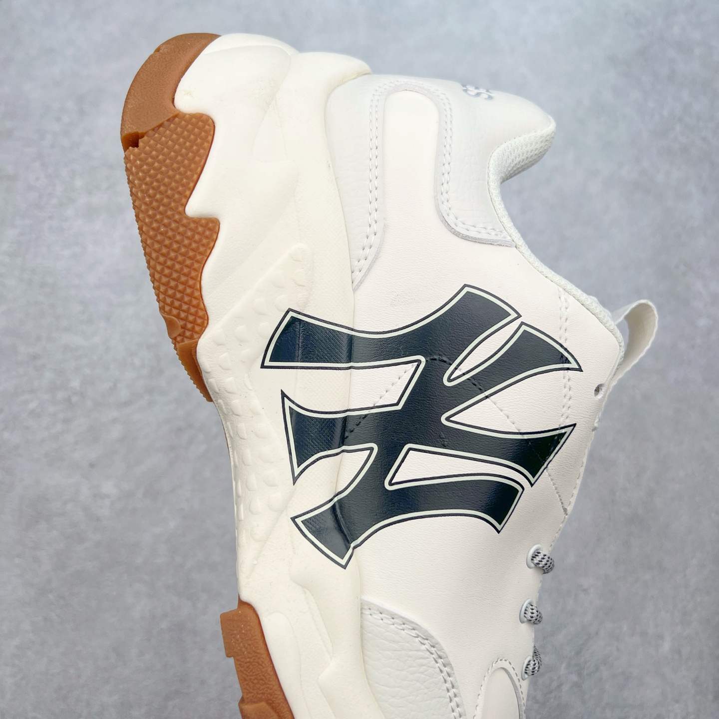 图片[6]-＃MLB盲盒福利 MLB Big Ball Chunky 复古印花老爹鞋系列低帮轻量增高厚底百搭休闲运动慢跑鞋 白菜价亏本清仓套现转新款 机不可失 好好把握 随机一双 只选尺码 商品款式均为上架顶级款式 单品零售价格2×× 保证稳赚不赔 无通货 无烂货 会有轻微瑕疵的情况 友情提醒 买到是亏还是赚 每个人定义不同福袋闷包理论上和赌博心理相同玩的就是惊喜 玩的就是心跳活动商品无严重质量问题不退换‼️尺码：35 36 36.5 37 38 38.5 39 40 40.5 41 42 42.5 43 44 44.5 45-选品中心