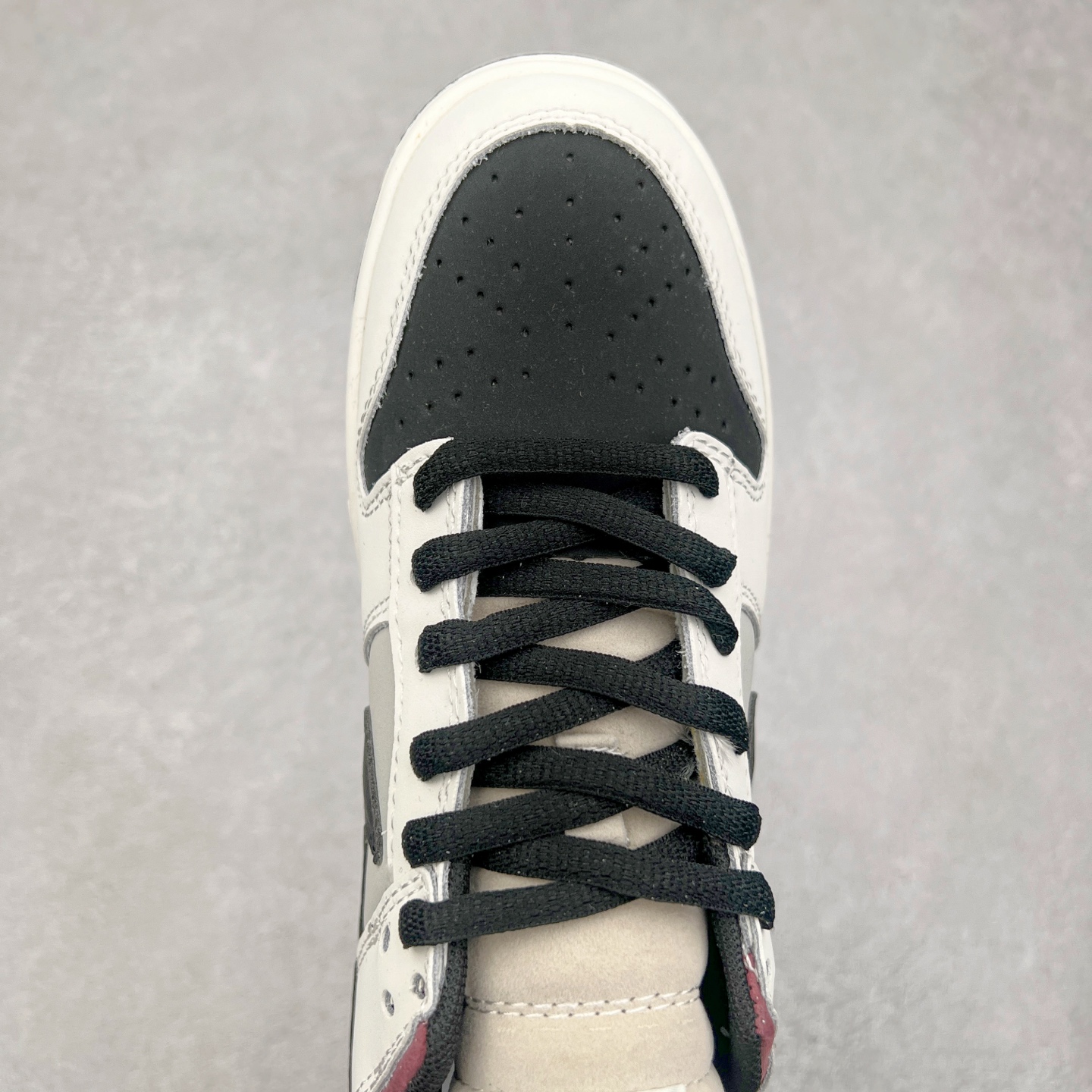 图片[4]-＃特价福利 NK Dunk Low 定制配色 大厂出品 极力推荐 原装头层材料 独家版型蒸餾加工帶來的是更好的视觉和脚感体验大厂纯原品质出货 清洁度 电绣工艺 皮料切割干净无任何毛边 细节完美 尺码：36 36.5 37.5 38 38.5 39 40 40.5 41 42 42.5 43 44 44.5 45 46-选品中心