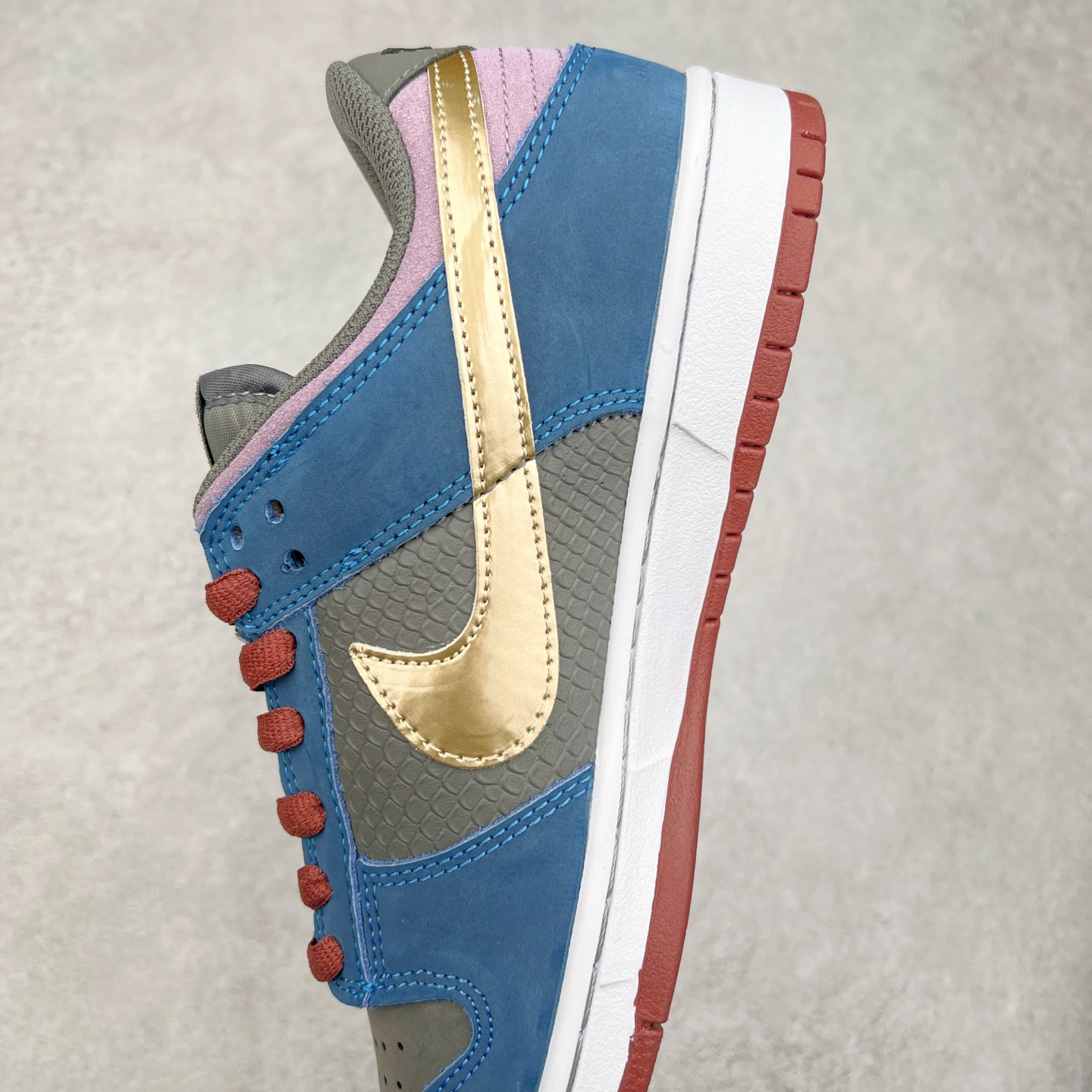 图片[7]-＃特价福利 NK Dunk Low 定制配色 大厂出品 极力推荐 原装头层材料 独家版型蒸餾加工帶來的是更好的视觉和脚感体验大厂纯原品质出货 清洁度 电绣工艺 皮料切割干净无任何毛边 细节完美 尺码：36 36.5 37.5 38 38.5 39 40 40.5 41 42 42.5 43 44 44.5 45 46-选品中心