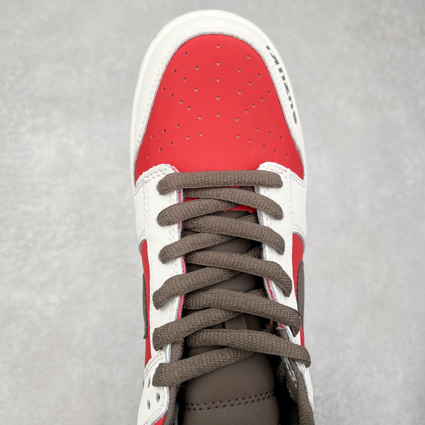 图片[4]-＃特价福利 NK Dunk Low 定制配色 大厂出品 极力推荐 原装头层材料 独家版型蒸餾加工帶來的是更好的视觉和脚感体验大厂纯原品质出货 清洁度 电绣工艺 皮料切割干净无任何毛边 细节完美 尺码：36 36.5 37.5 38 38.5 39 40 40.5 41 42 42.5 43 44 44.5 45 46-选品中心