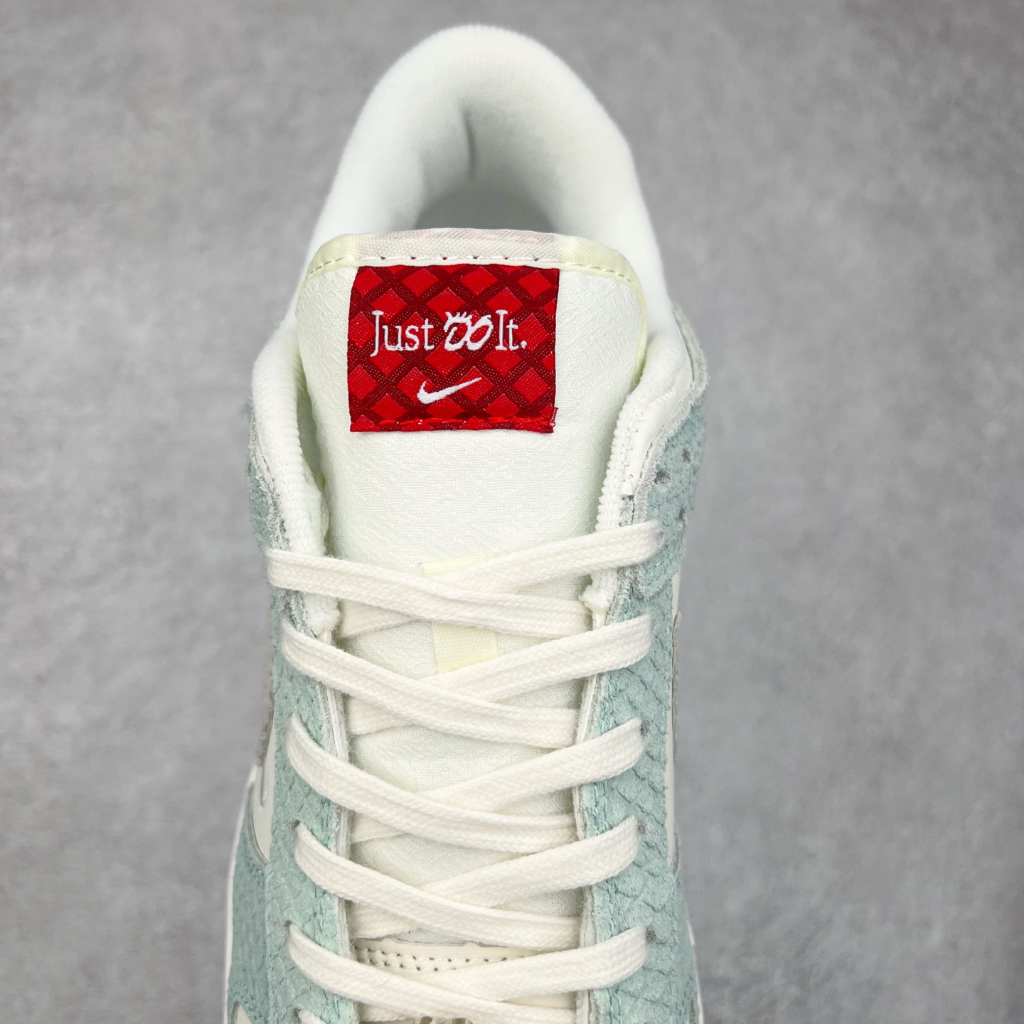 图片[5]-＃特价福利 NK Dunk Low 定制配色 大厂出品 极力推荐 原装头层材料 独家版型蒸餾加工帶來的是更好的视觉和脚感体验大厂纯原品质出货 清洁度 电绣工艺 皮料切割干净无任何毛边 细节完美 尺码：36 36.5 37.5 38 38.5 39 40 40.5 41 42 42.5 43 44 44.5 45 46-选品中心