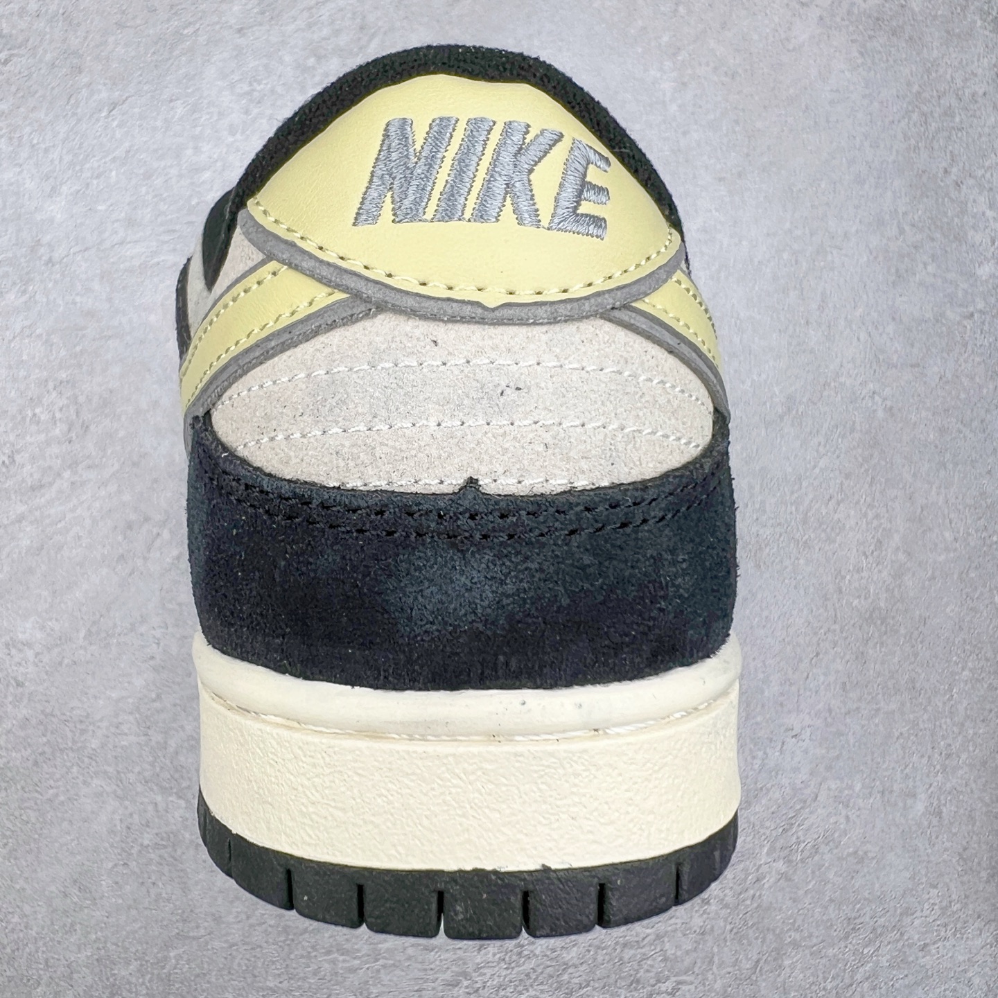 图片[8]-＃特价福利 NK Dunk Low 定制配色 大厂出品 极力推荐 原装头层材料 独家版型蒸餾加工帶來的是更好的视觉和脚感体验大厂纯原品质出货 清洁度 电绣工艺 皮料切割干净无任何毛边 细节完美 尺码：36 36.5 37.5 38 38.5 39 40 40.5 41 42 42.5 43 44 44.5 45 46-选品中心