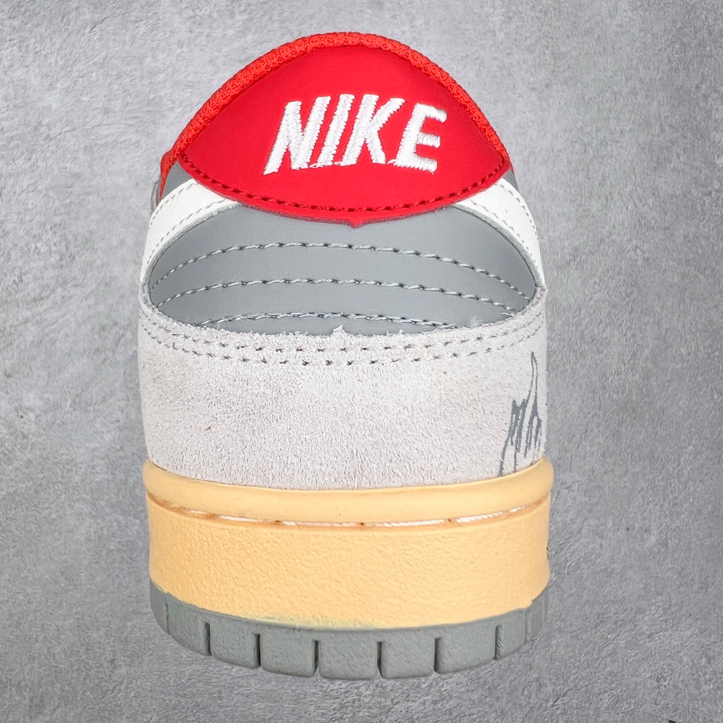 图片[8]-＃特价福利 NK Dunk Low 定制配色 大厂出品 极力推荐 原装头层材料 独家版型蒸餾加工帶來的是更好的视觉和脚感体验大厂纯原品质出货 清洁度 电绣工艺 皮料切割干净无任何毛边 细节完美 尺码：36 36.5 37.5 38 38.5 39 40 40.5 41 42 42.5 43 44 44.5 45 46-选品中心