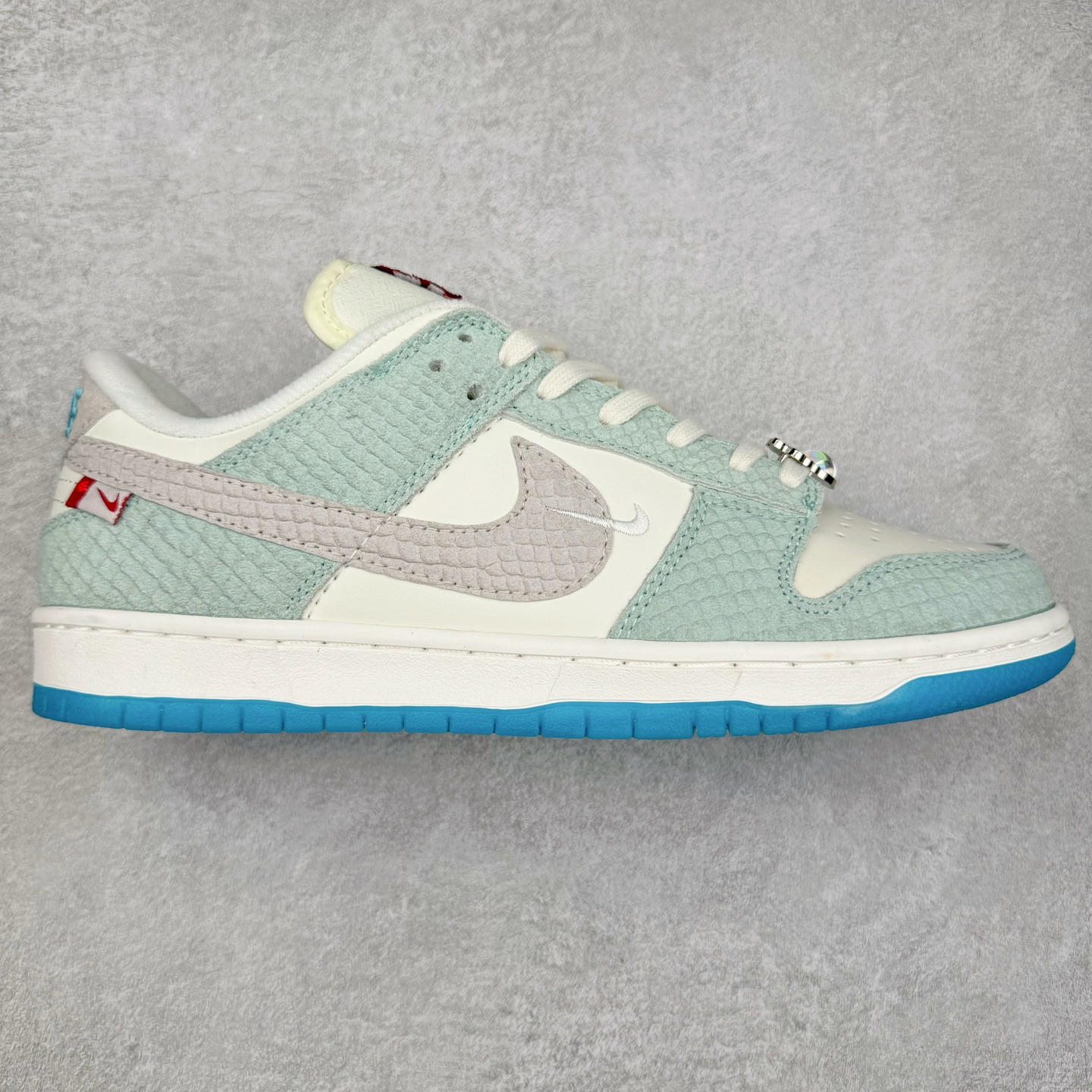 #特价福利 NK Dunk Low 定制配色 大厂出品 极力推荐 原装头层材料 独家版型蒸餾加工帶來的是更好的视觉和脚感体验大厂纯原品质出货 清洁度 电绣工艺 皮料切割干净无任何毛边 细节完美 尺码:36 36.5 37.5 38 38.5 39 40 40.5 41 42 42.5 43 44 44.5 45 46-选品中心