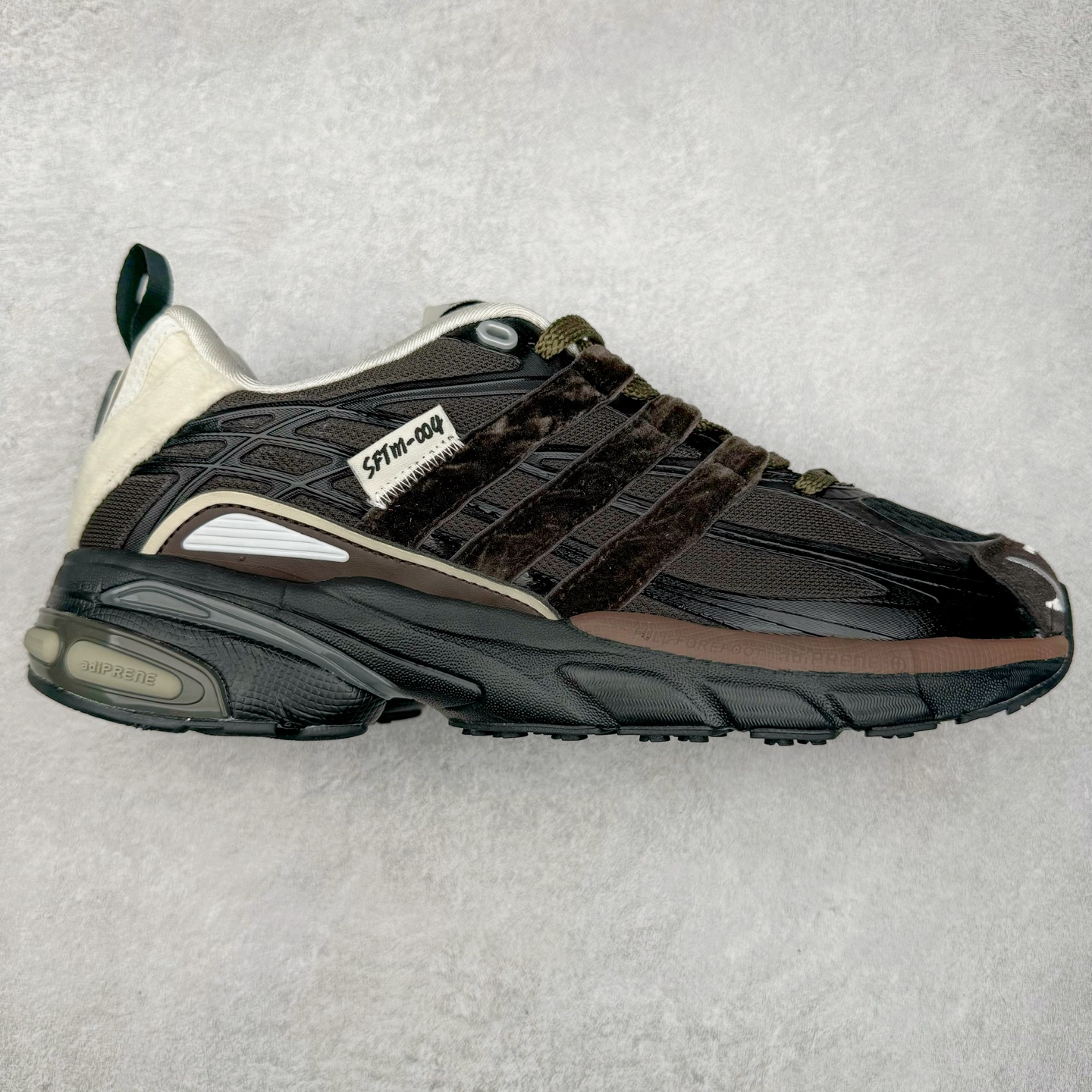 SFTM x AD Originals ADISTAR CUSHION 联名复古舒适防滑耐磨低帮生活休闲鞋 JH9007实拍调校N版已经零色差零失真 百分百还原实物色彩所见即所得 不存在货不对板色差等低级问题 选购参考实物拍摄 不混卖不参货 只用心做好货严格选品 承诺混一赔十 尺码：36 36.5 37.5 38 38.5 39 40 40.5 41 42 42.5 43 44 44.5 45-选品中心