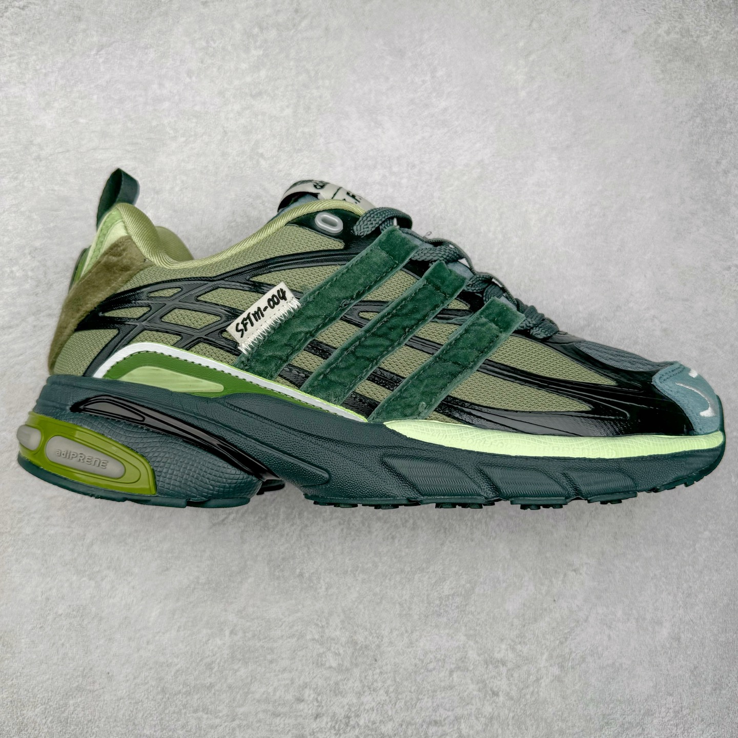 SFTM x AD Originals ADISTAR CUSHION 联名复古舒适防滑耐磨低帮生活休闲鞋 JH9008 实拍调校N版已经零色差零失真 百分百还原实物色彩所见即所得 不存在货不对板色差等低级问题 选购参考实物拍摄 不混卖不参货 只用心做好货严格选品 承诺混一赔十 尺码:36 36.5 37.5 38 38.5 39 40 40.5 41 42 42.5 43 44 44.5 45-选品中心