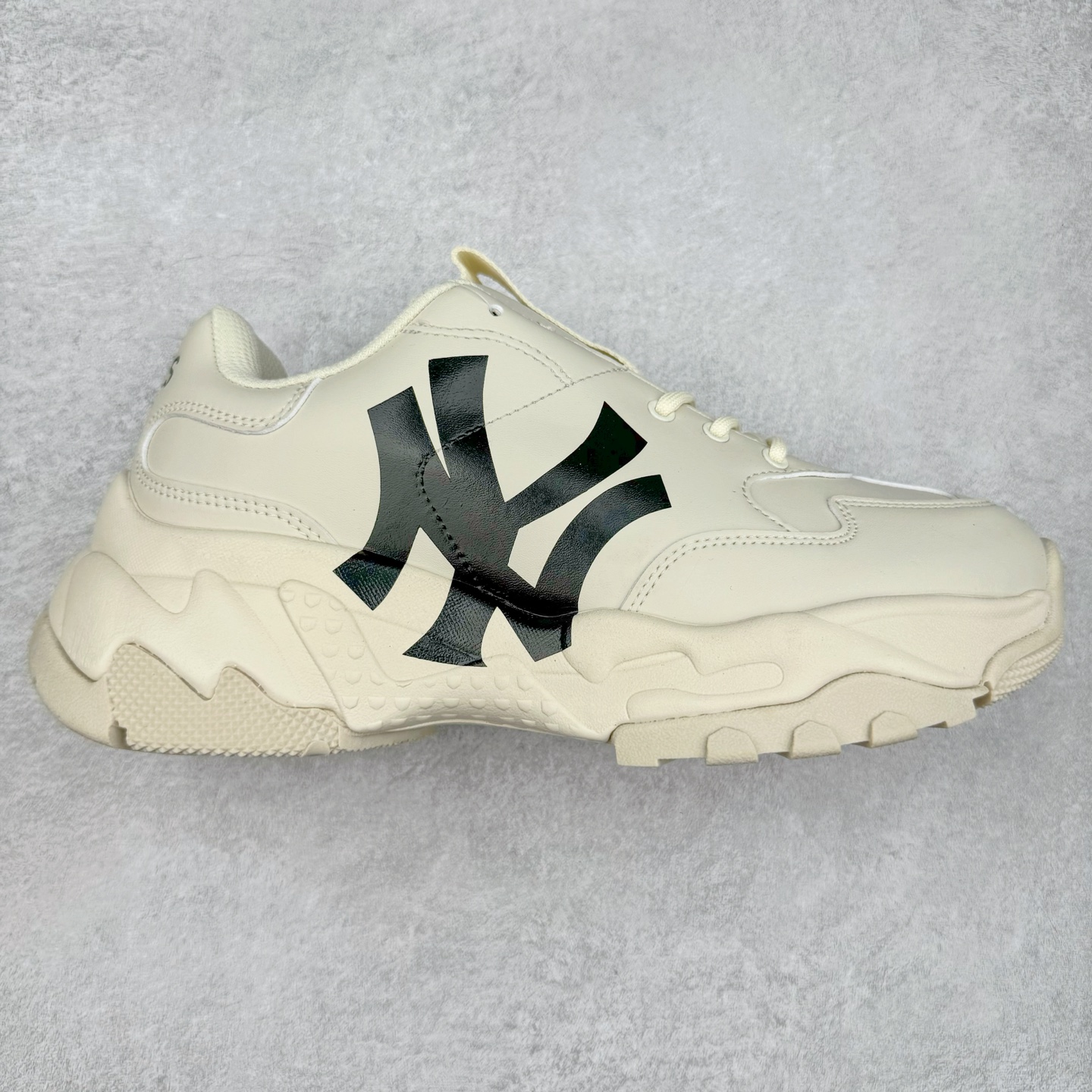 图片[3]-＃MLB盲盒福利 MLB Big Ball Chunky 复古印花老爹鞋系列低帮轻量增高厚底百搭休闲运动慢跑鞋 白菜价亏本清仓套现转新款 机不可失 好好把握 随机一双 只选尺码 商品款式均为上架顶级款式 单品零售价格2×× 保证稳赚不赔 无通货 无烂货 会有轻微瑕疵的情况 友情提醒 买到是亏还是赚 每个人定义不同福袋闷包理论上和赌博心理相同玩的就是惊喜 玩的就是心跳活动商品无严重质量问题不退换‼️尺码：35 36 36.5 37 38 38.5 39 40 40.5 41 42 42.5 43 44 44.5 45-选品中心