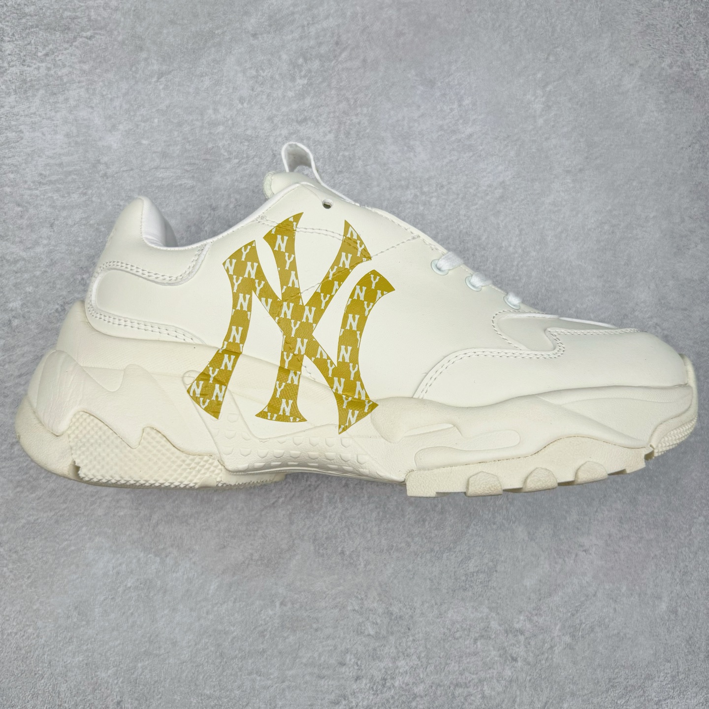 图片[6]-＃MLB盲盒福利 MLB Big Ball Chunky 复古印花老爹鞋系列低帮轻量增高厚底百搭休闲运动慢跑鞋 白菜价亏本清仓套现转新款 机不可失 好好把握 随机一双 只选尺码 商品款式均为上架顶级款式 单品零售价格2×× 保证稳赚不赔 无通货 无烂货 会有轻微瑕疵的情况 友情提醒 买到是亏还是赚 每个人定义不同福袋闷包理论上和赌博心理相同玩的就是惊喜 玩的就是心跳活动商品无严重质量问题不退换‼️尺码：35 36 36.5 37 38 38.5 39 40 40.5 41 42 42.5 43 44 44.5 45-选品中心