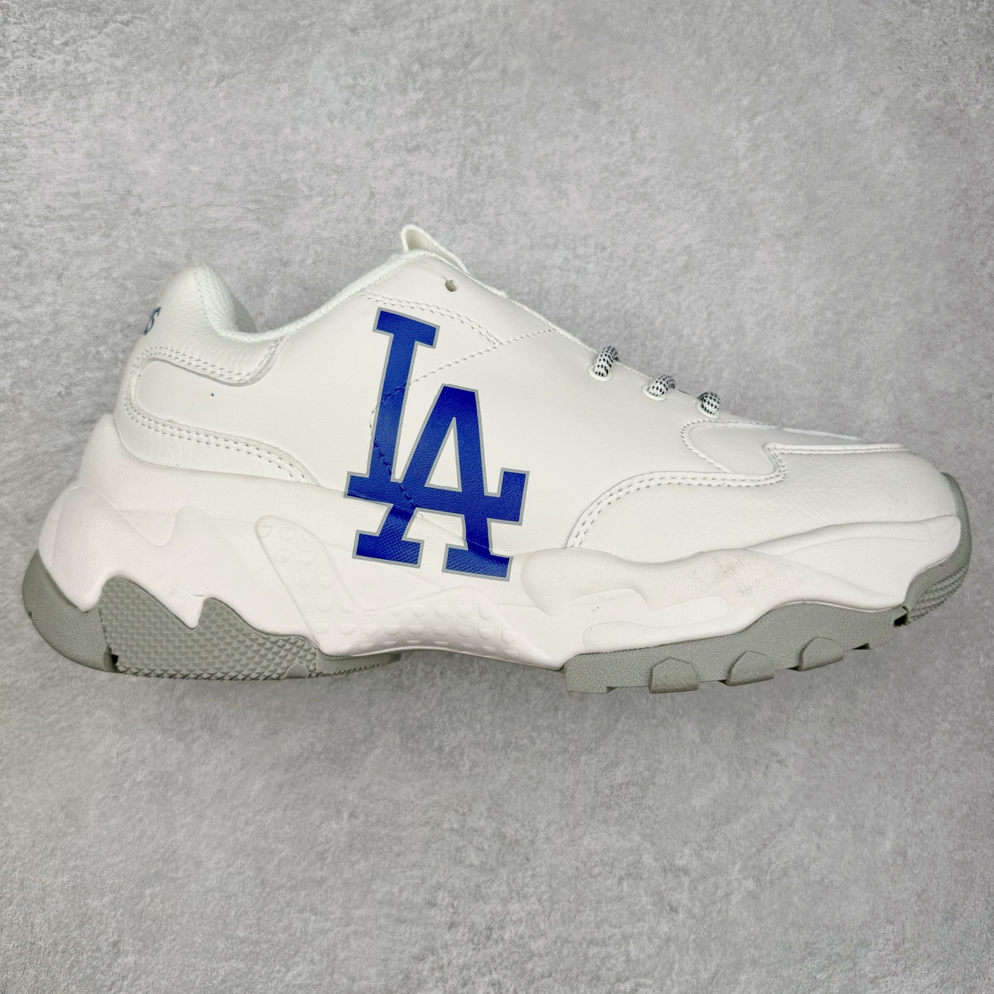 图片[8]-＃MLB盲盒福利 MLB Big Ball Chunky 复古印花老爹鞋系列低帮轻量增高厚底百搭休闲运动慢跑鞋 白菜价亏本清仓套现转新款 机不可失 好好把握 随机一双 只选尺码 商品款式均为上架顶级款式 单品零售价格2×× 保证稳赚不赔 无通货 无烂货 会有轻微瑕疵的情况 友情提醒 买到是亏还是赚 每个人定义不同福袋闷包理论上和赌博心理相同玩的就是惊喜 玩的就是心跳活动商品无严重质量问题不退换‼️尺码：35 36 36.5 37 38 38.5 39 40 40.5 41 42 42.5 43 44 44.5 45-选品中心